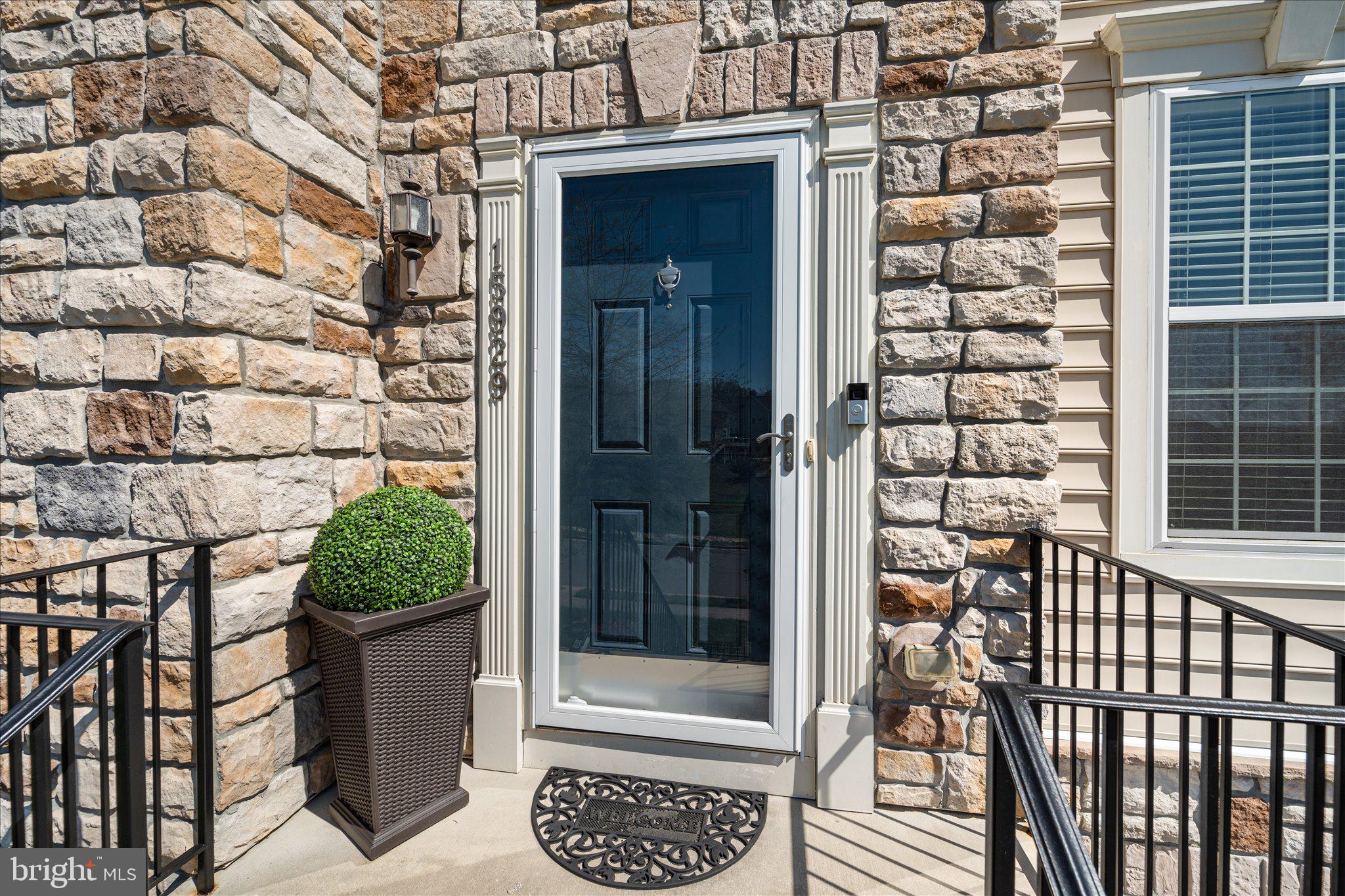 EAGLES POINTE - Residential