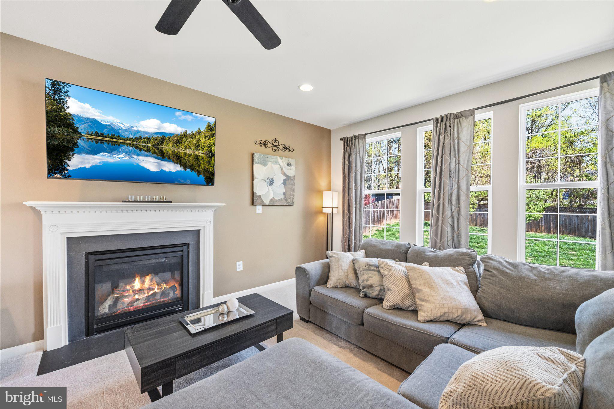 EAGLES POINTE - Residential