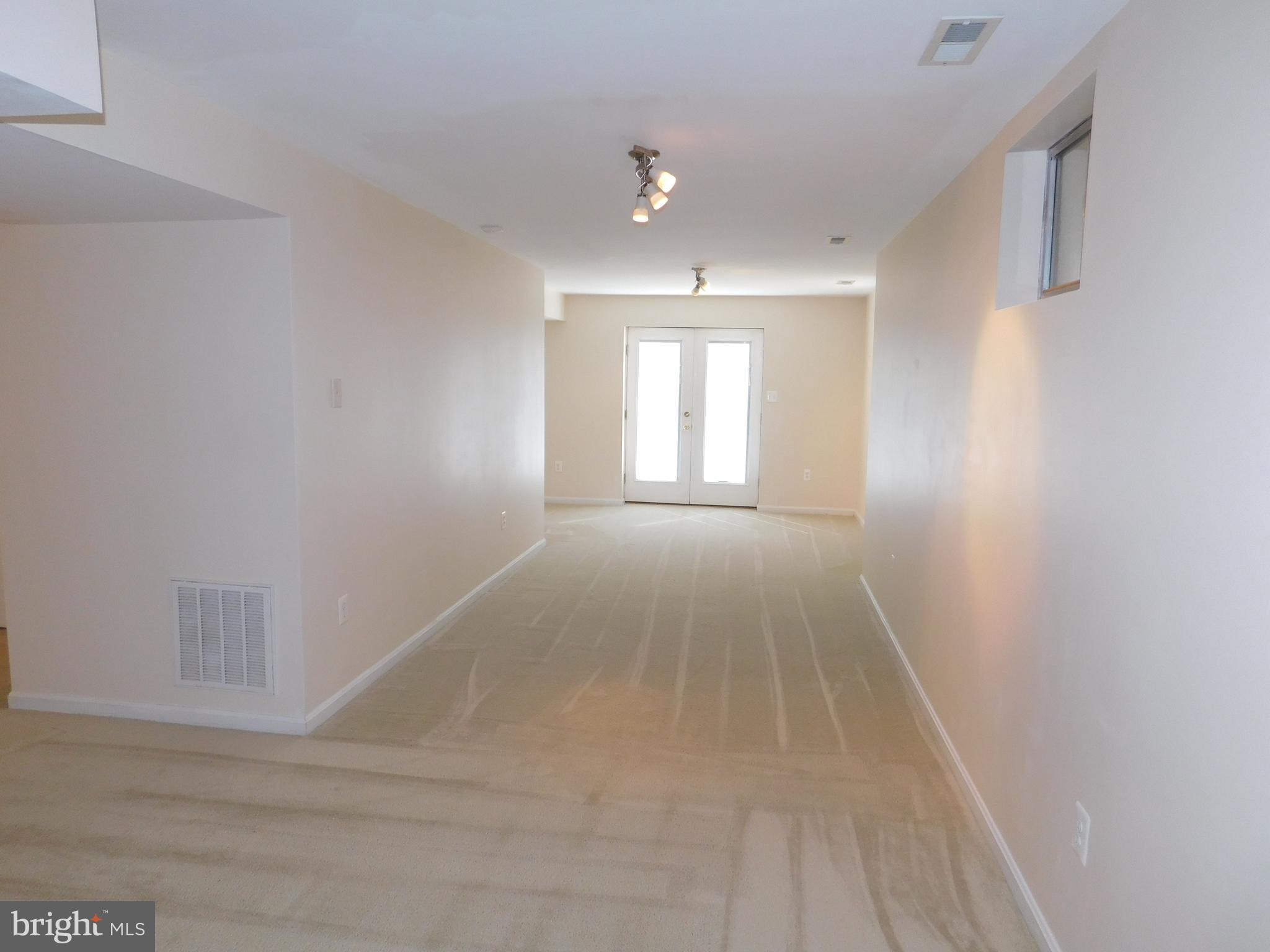 NORTH CLEARVIEW HEIGHTS - Residential Lease