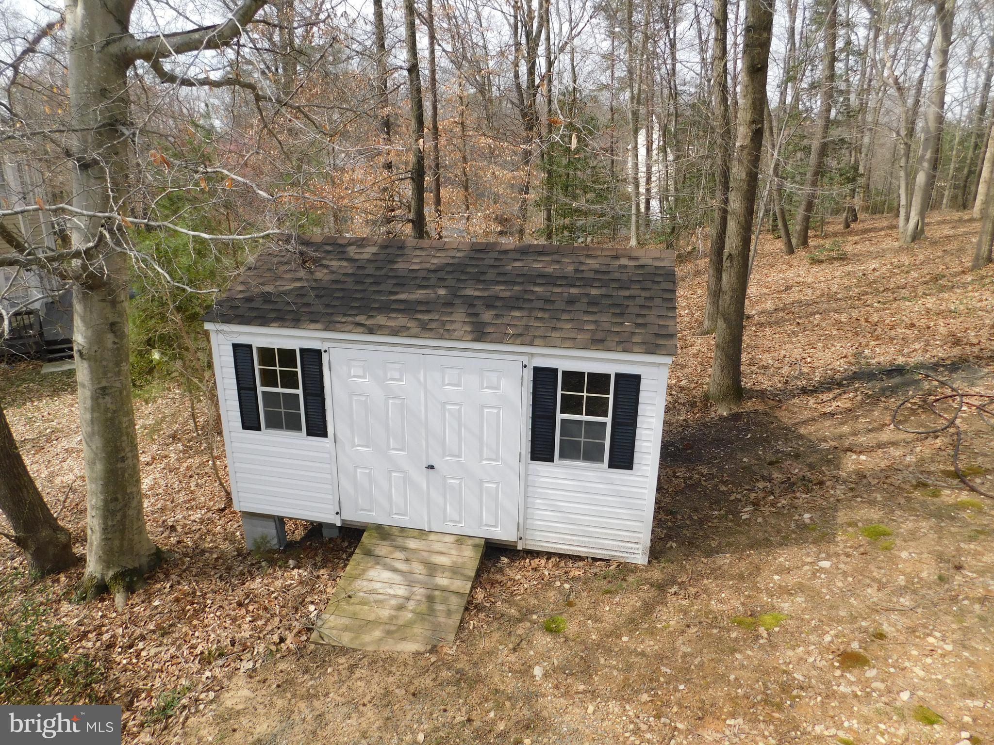 NORTH CLEARVIEW HEIGHTS - Residential Lease