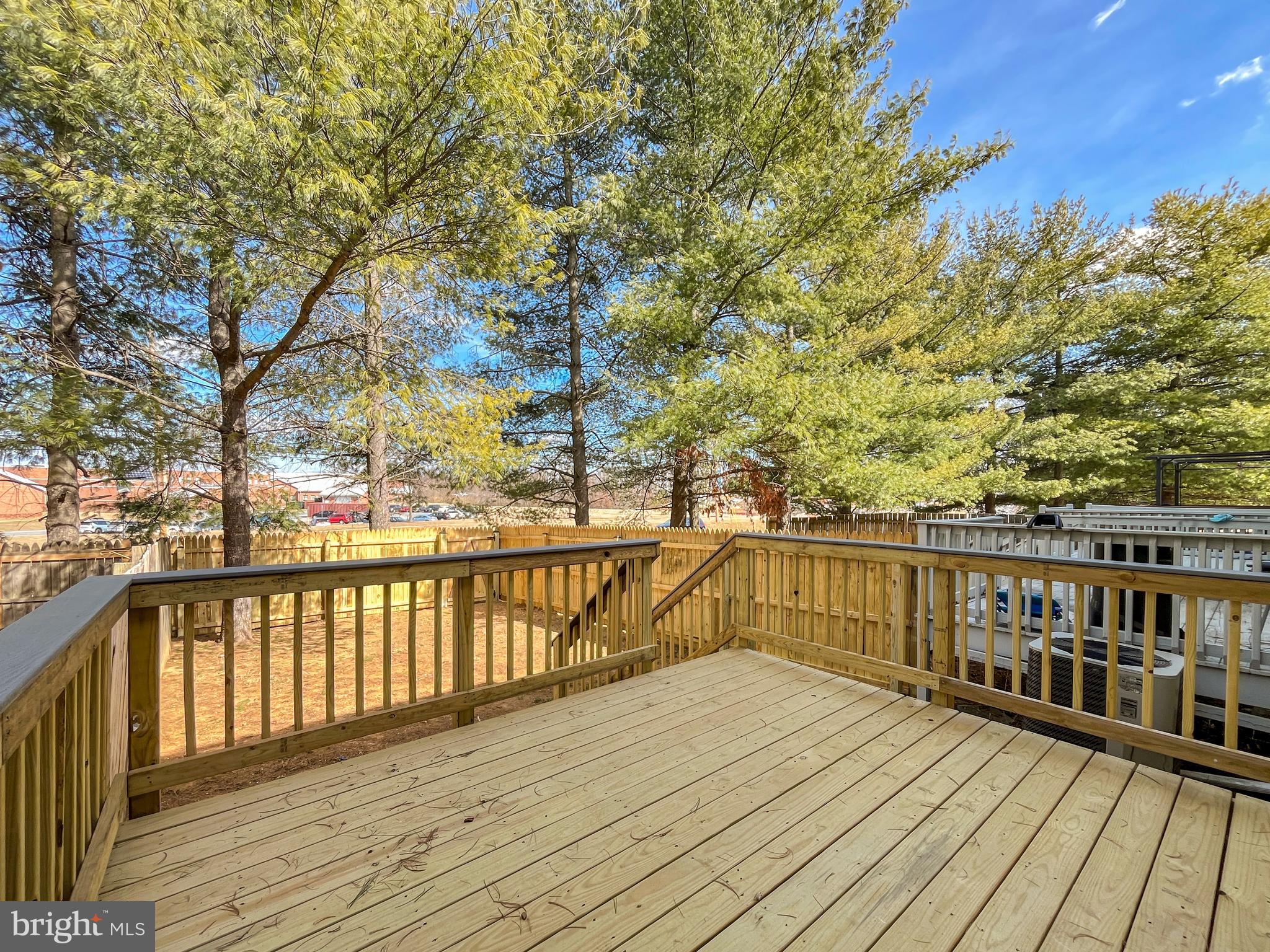 ROLLING MEADOWS - Residential