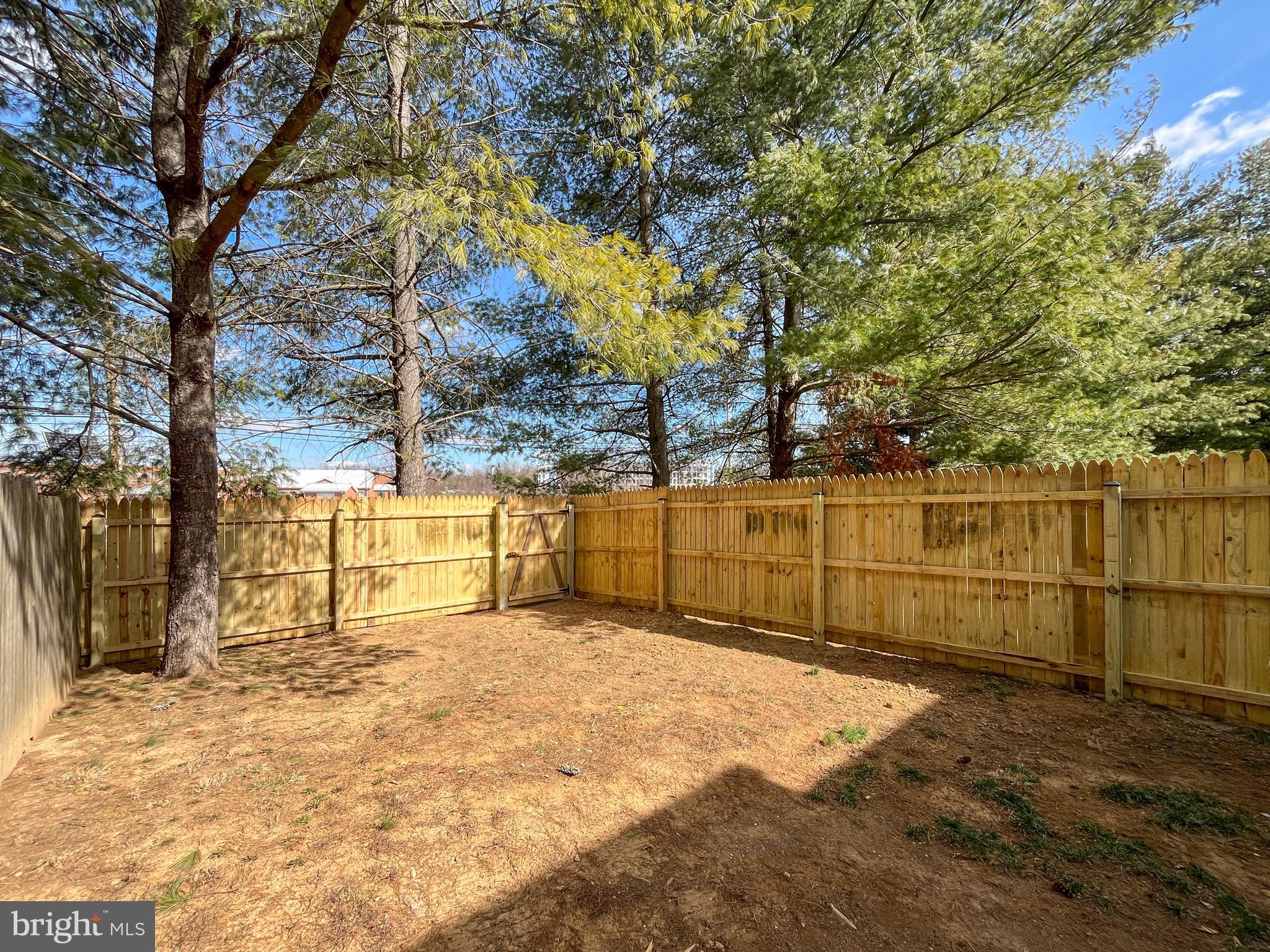 ROLLING MEADOWS - Residential