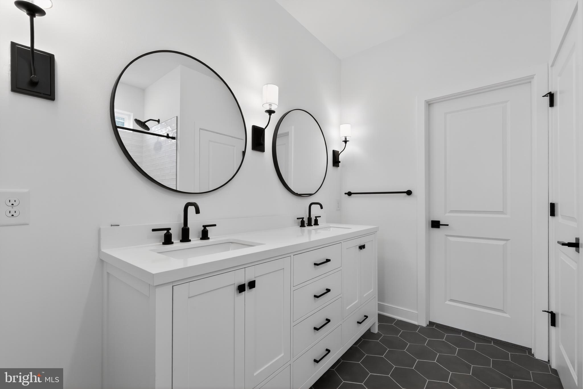 LIBERTY WEST - Residential