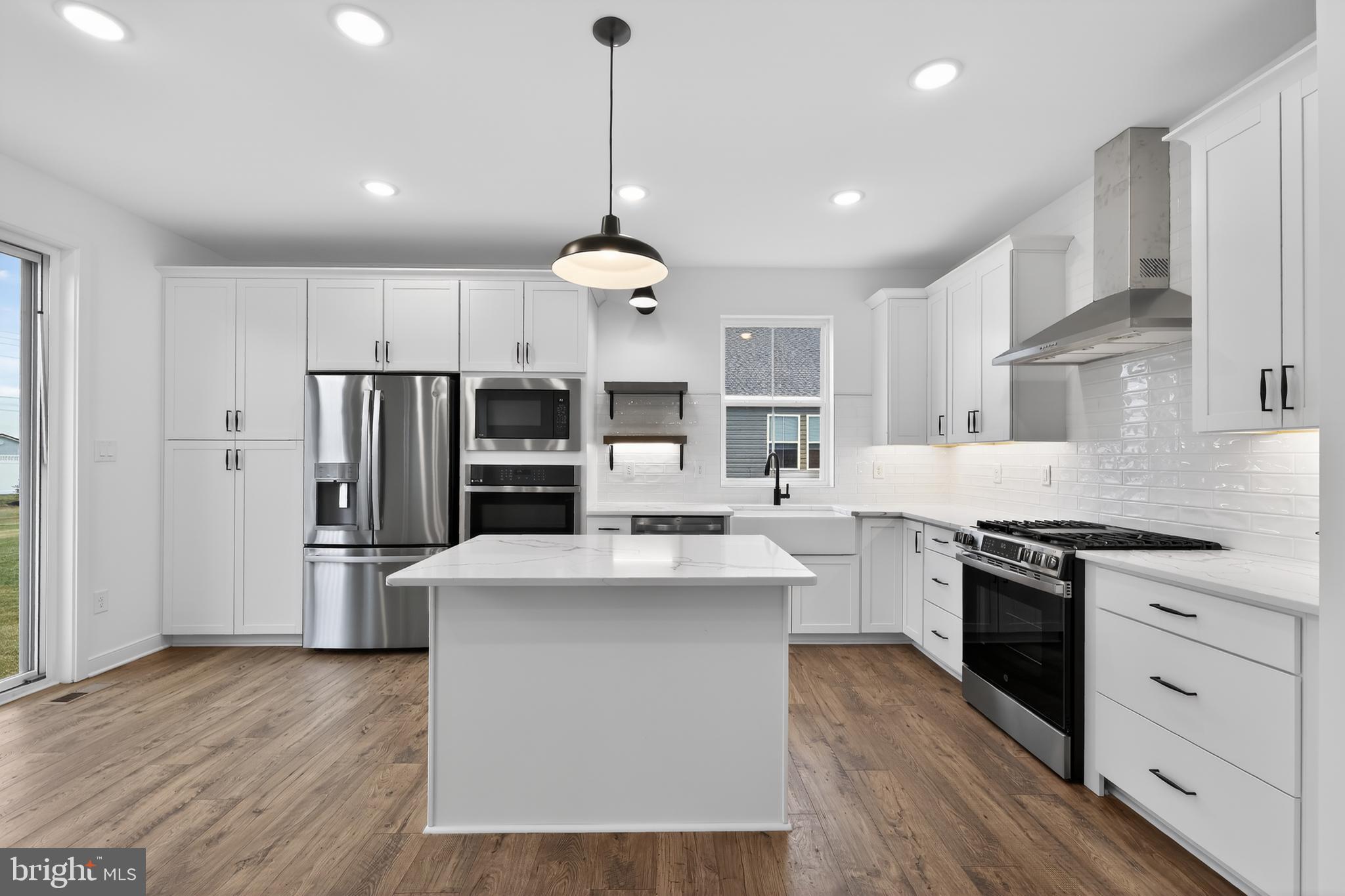 LIBERTY WEST - Residential