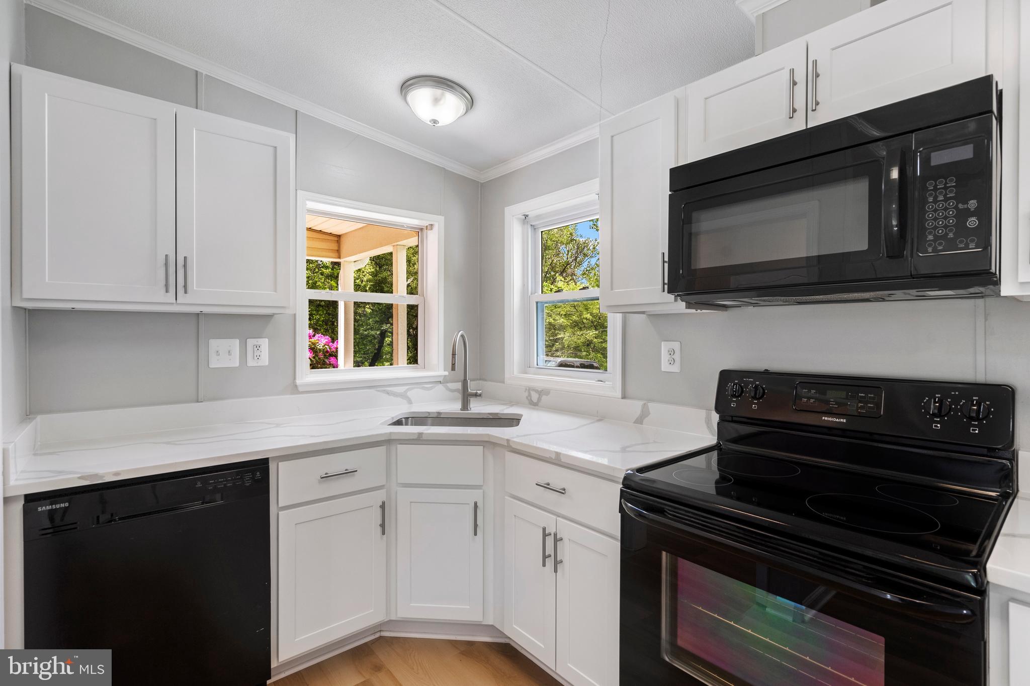 KEYES FERRY ACRES - Residential