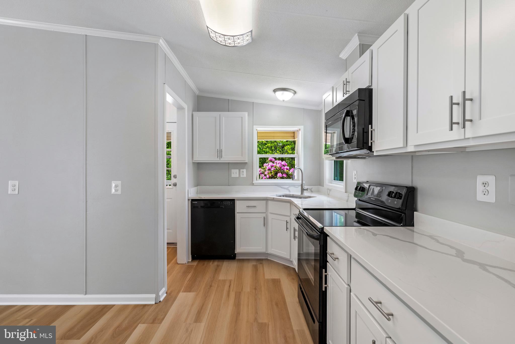 KEYES FERRY ACRES - Residential