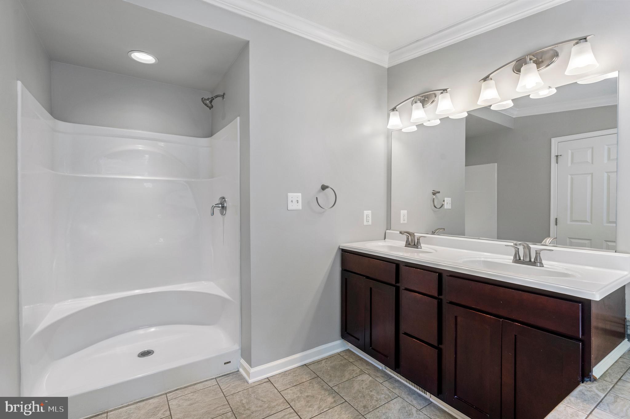 KEYES FERRY ACRES - Residential