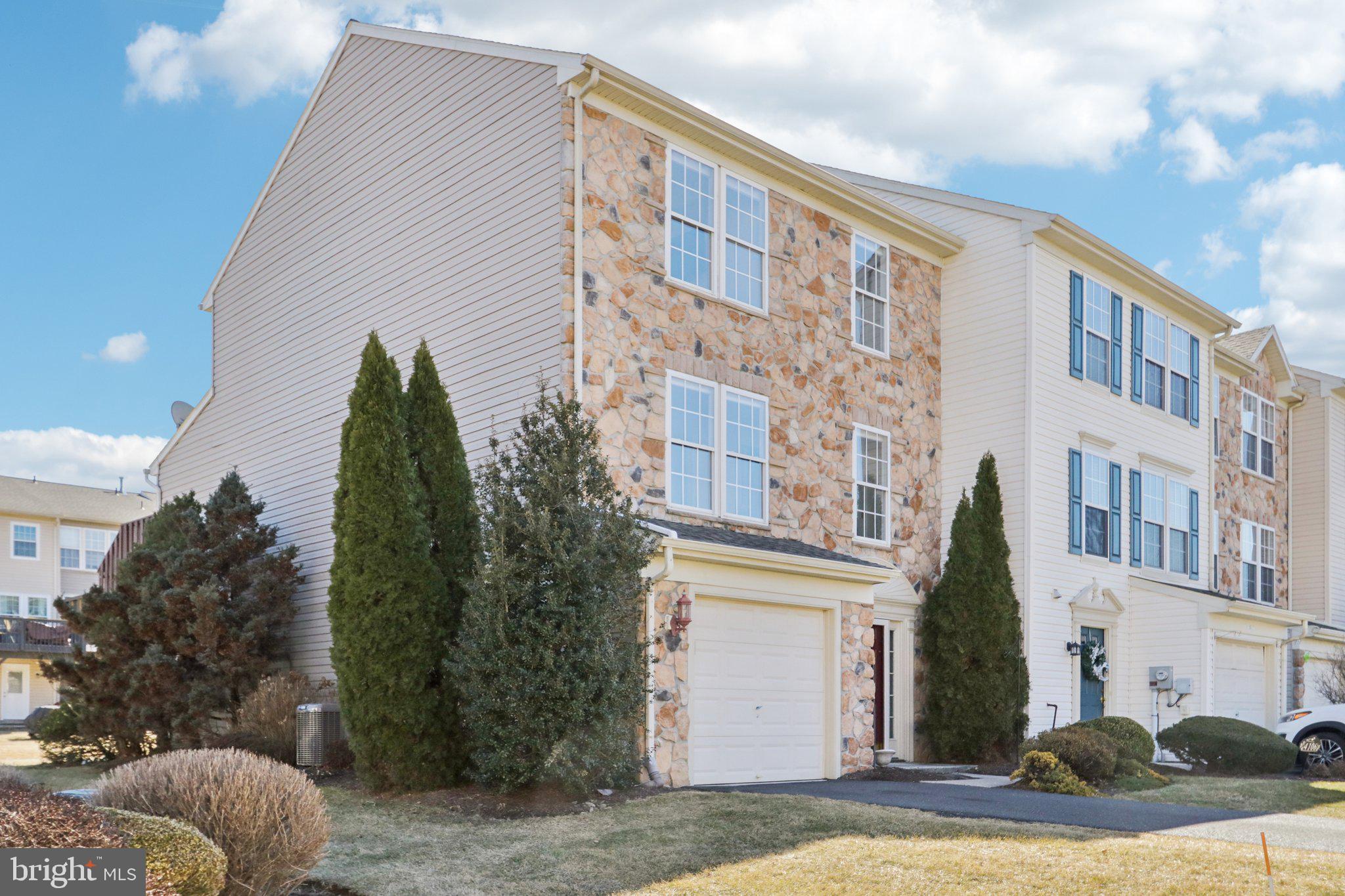 COUNTRYSIDE@U.SAUCON - Residential