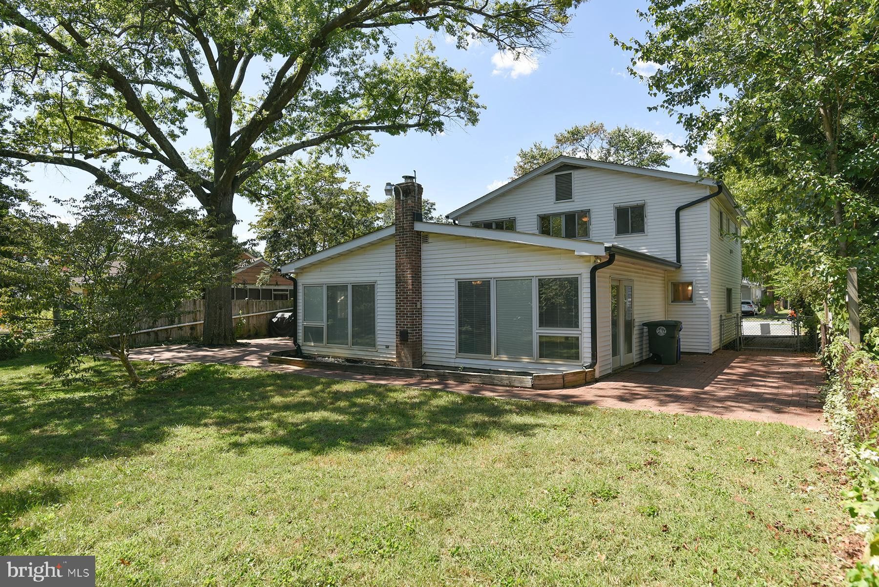 1206 BEECHWOOD DRIVE