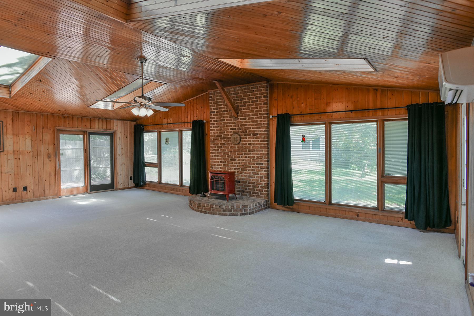 SPRING VALLEY - Residential