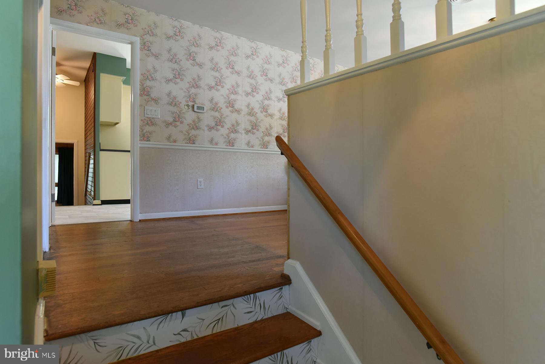 1206 BEECHWOOD DRIVE