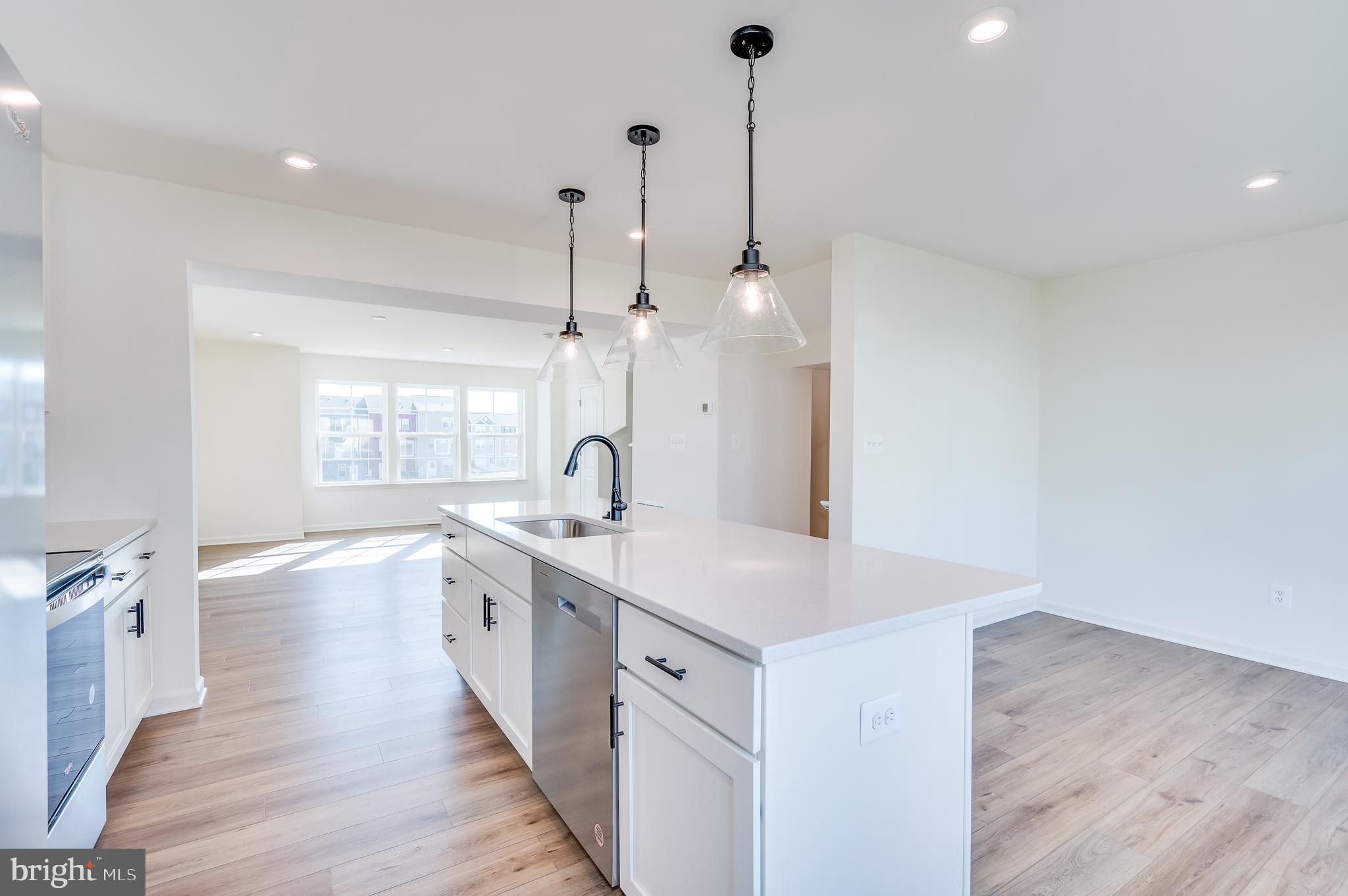 OVERLOOK AT RIVERSIDE TOWNHOMES - Residential Lease