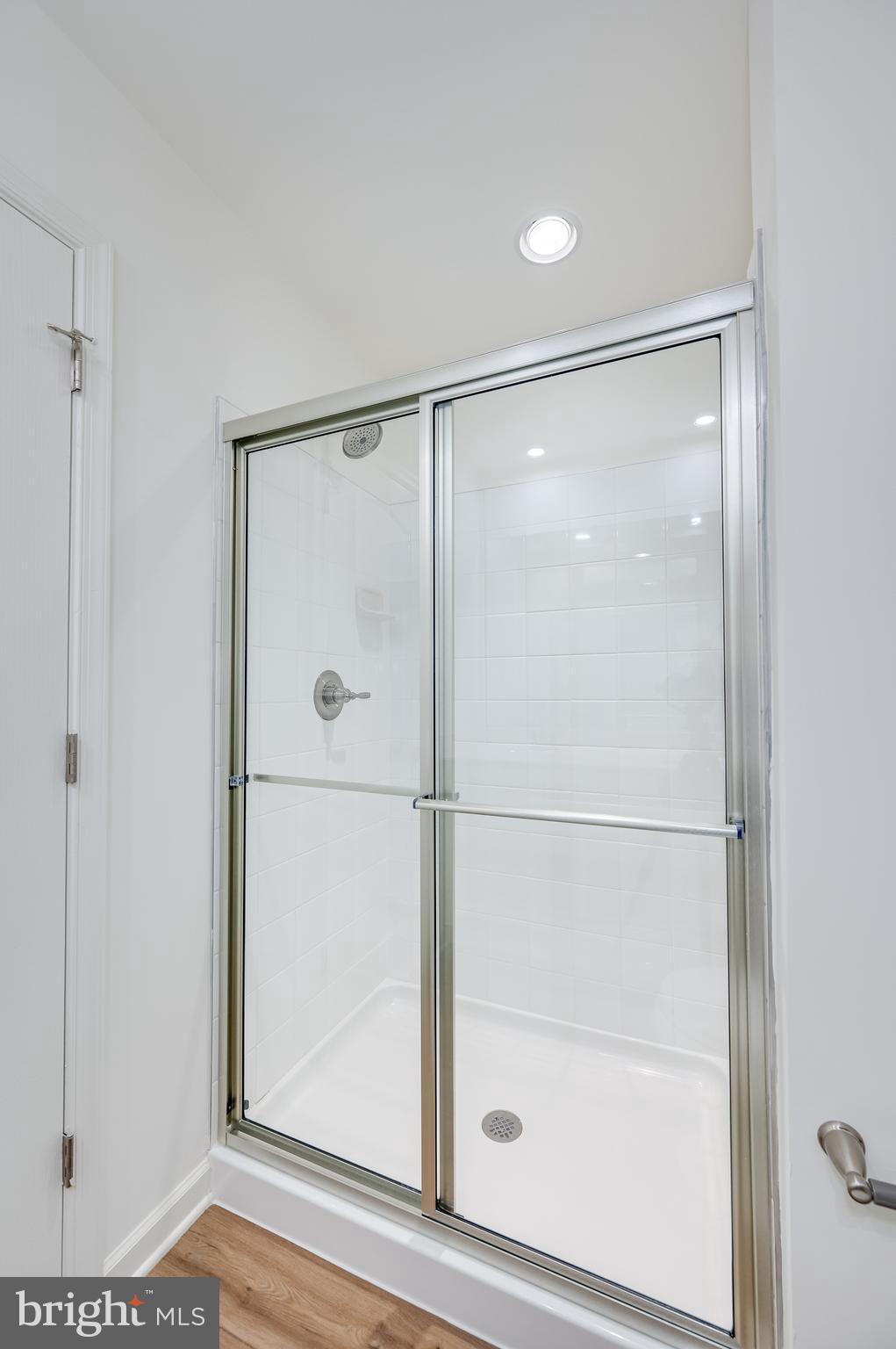 OVERLOOK AT RIVERSIDE TOWNHOMES - Residential Lease