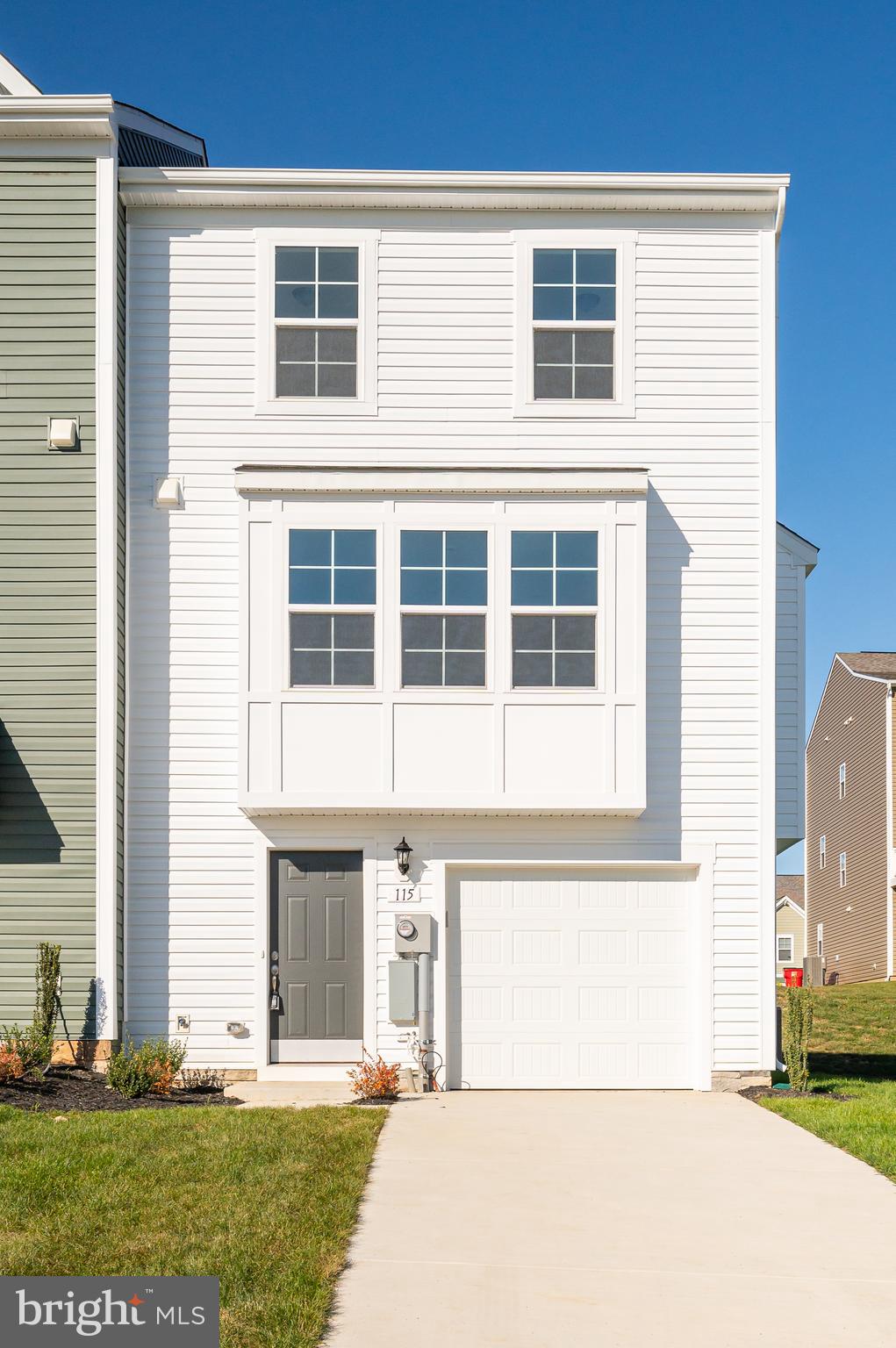 OVERLOOK AT RIVERSIDE TOWNHOMES - Residential Lease