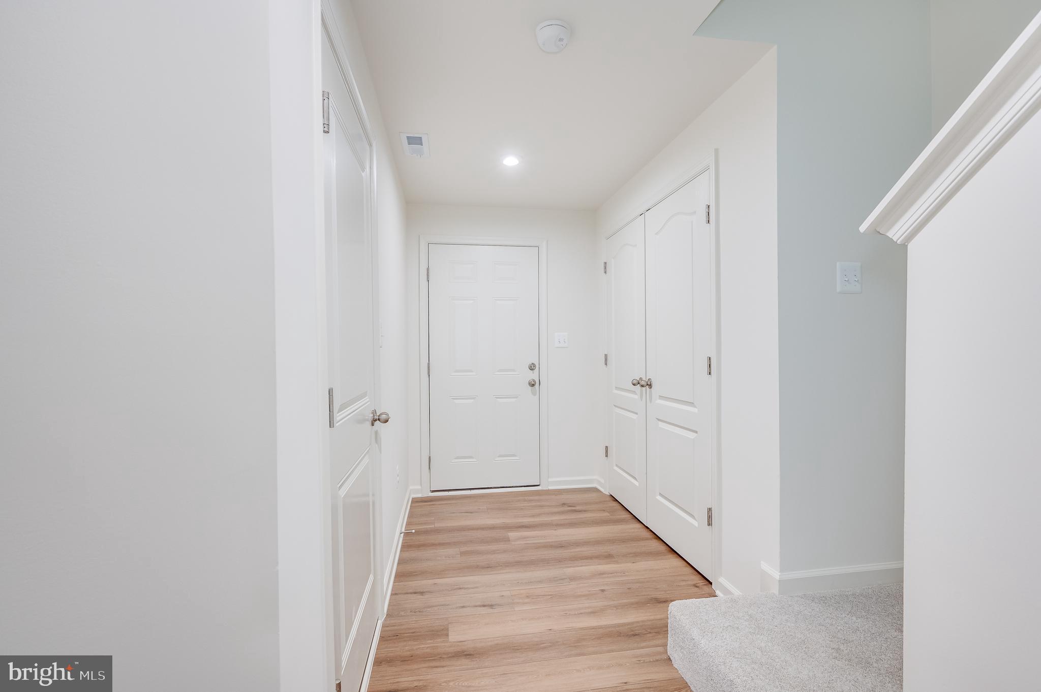 OVERLOOK AT RIVERSIDE TOWNHOMES - Residential Lease