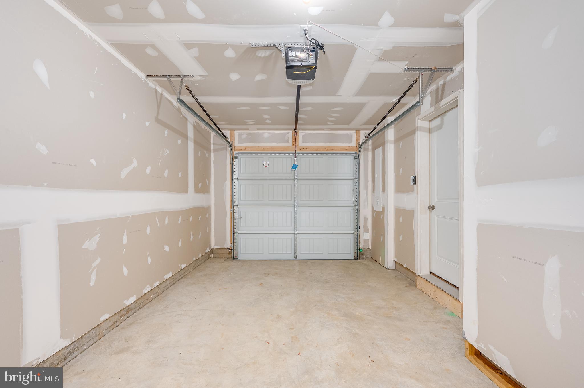 OVERLOOK AT RIVERSIDE TOWNHOMES - Residential Lease