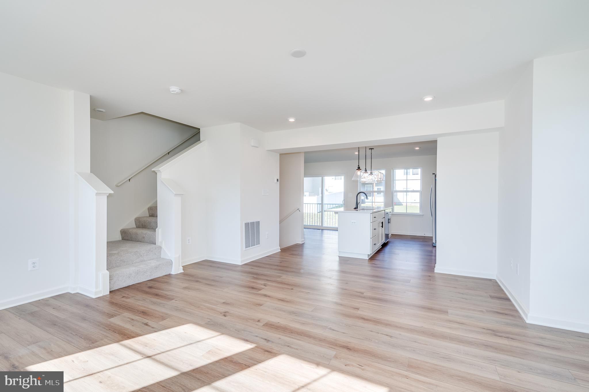 OVERLOOK AT RIVERSIDE TOWNHOMES - Residential Lease