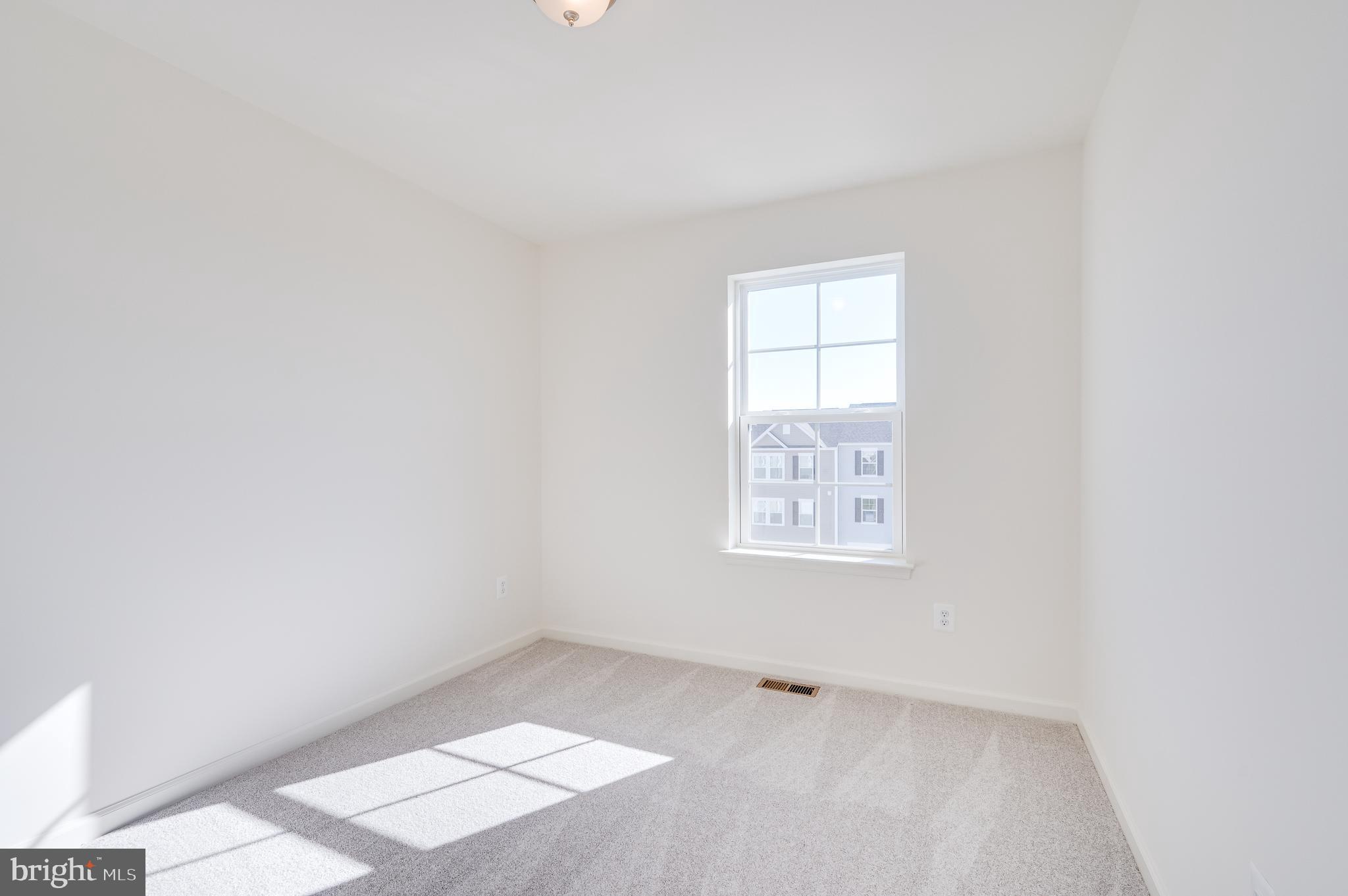 OVERLOOK AT RIVERSIDE TOWNHOMES - Residential Lease