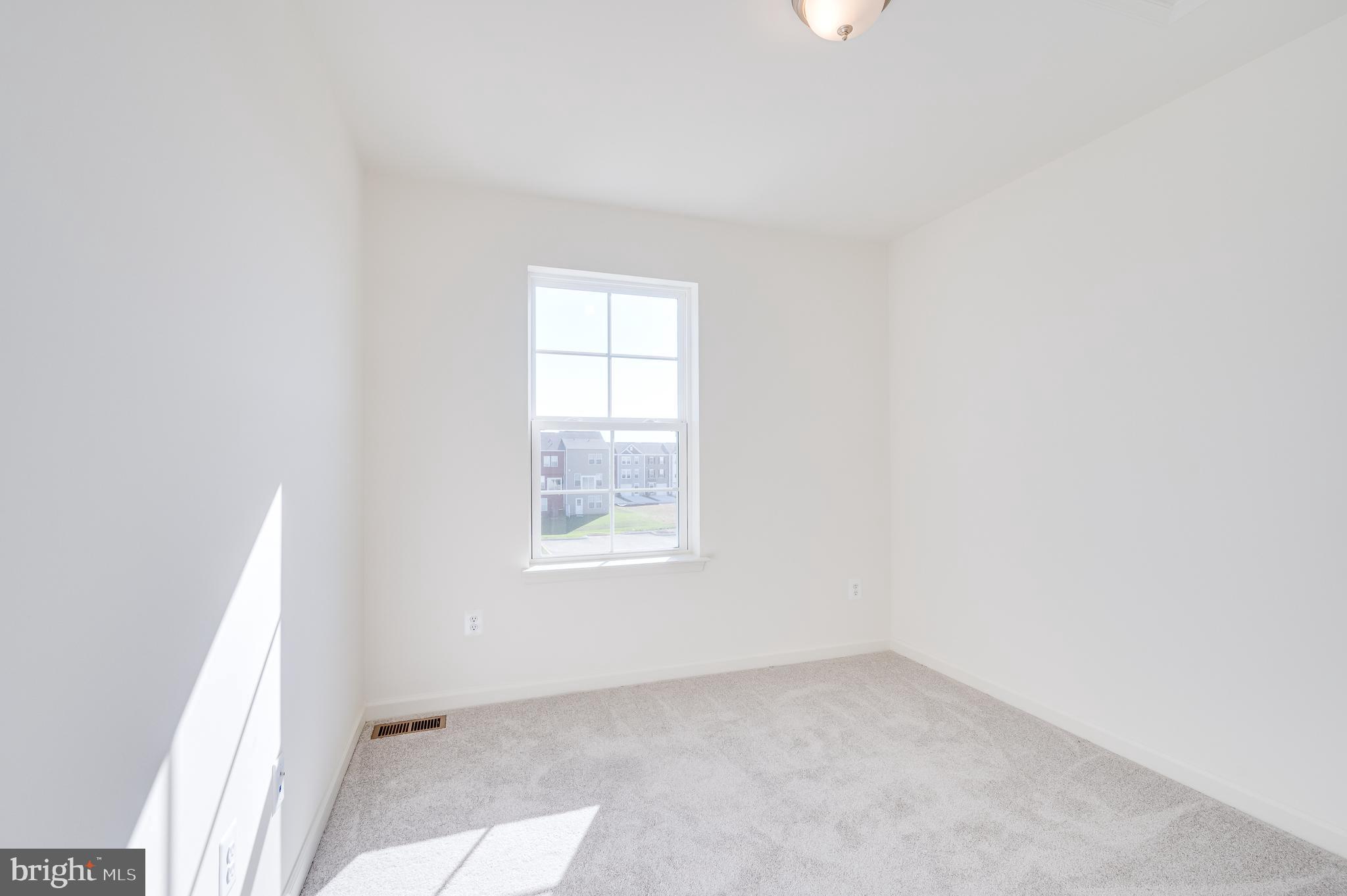 OVERLOOK AT RIVERSIDE TOWNHOMES - Residential Lease