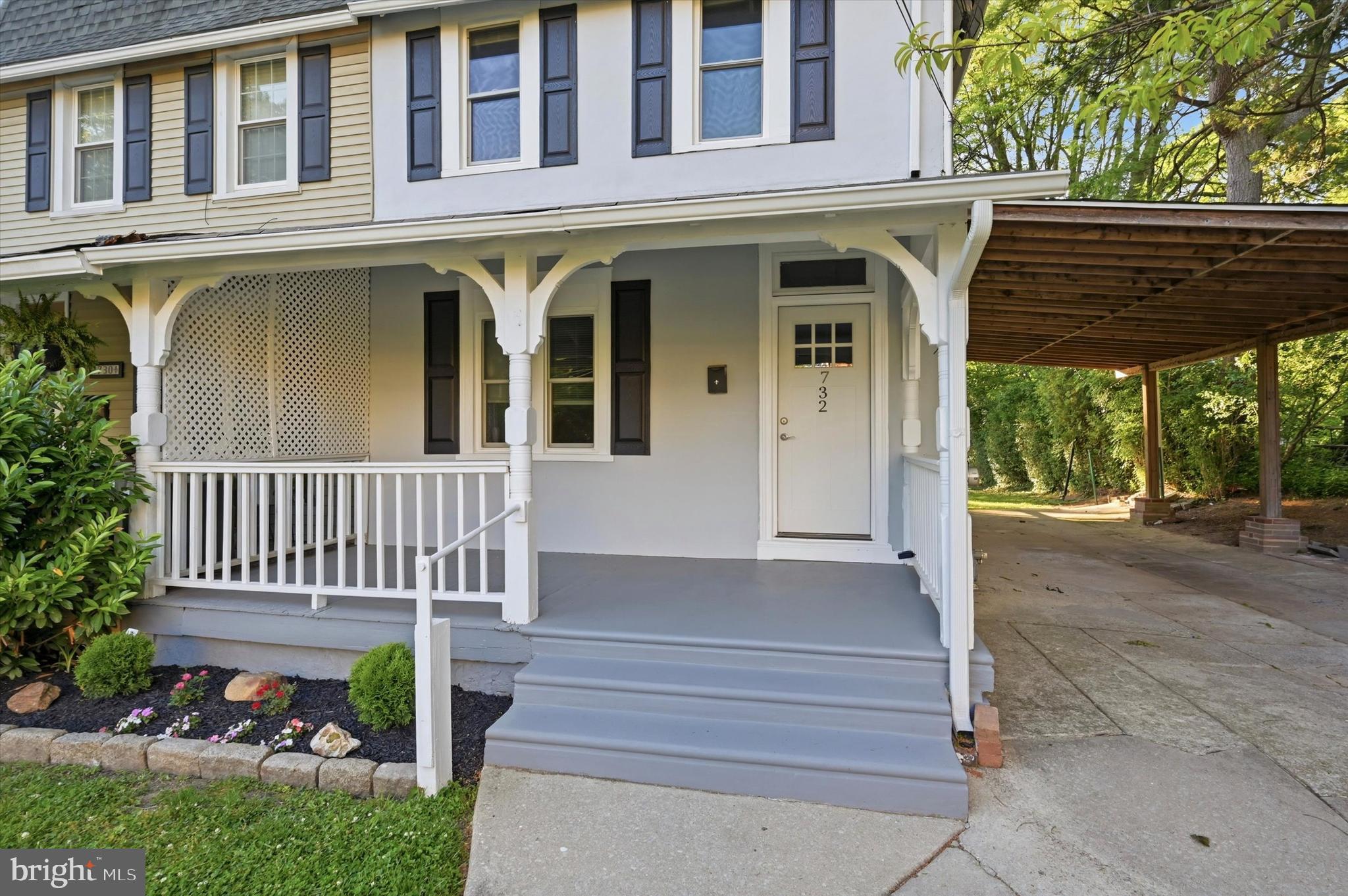 732 BUCK LANE