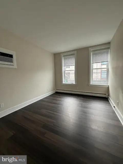 MLS: NJHT2004980