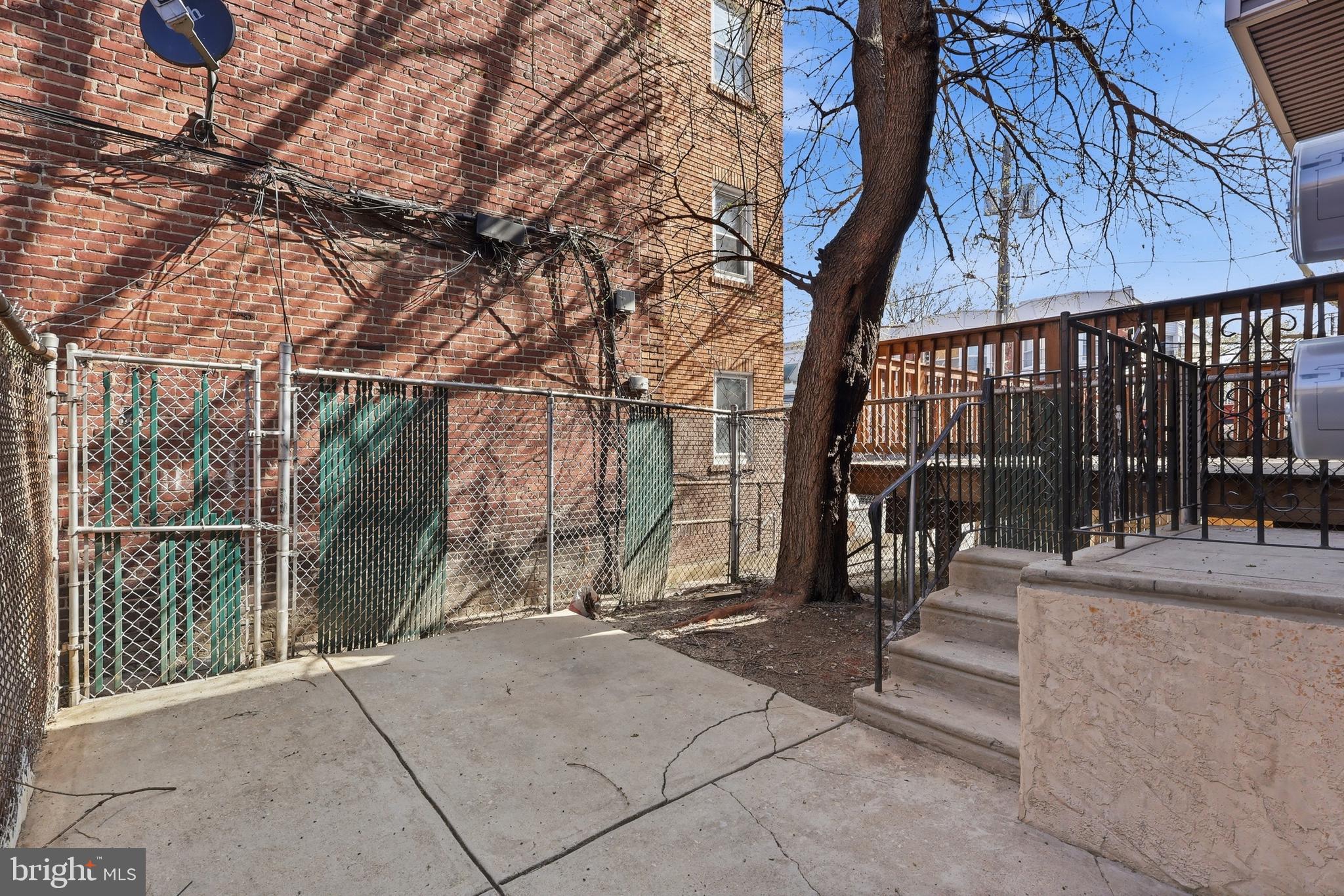 WEST PHILADELPHIA - Residential Income