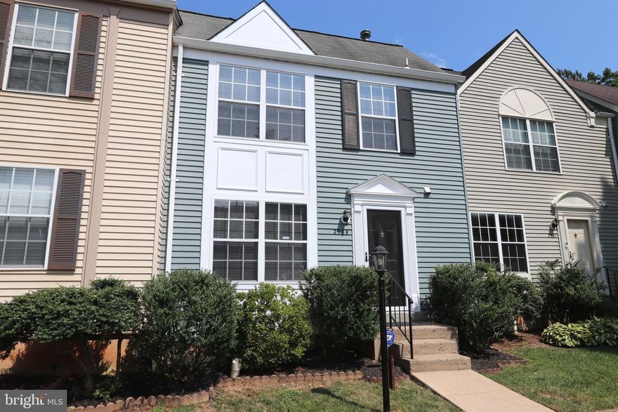 ** Wonderfully Updated Like New Townhome Backing to Trees only 3/4 mile from Vienna Metro ** Gorgeous Newly Updated Kitchen ** White Cabinets, Granite Countertops with New Stainless Steel Appliances including French Door Refrigerator ** Goose Neck pull-down kitchen faucet & Box Bay Window ** 18' Master Bedroom with Lovely ensuite Renovated Bath ** Two other Bedrooms and a second Renovated Hall bath ** Step from Dining Room to New Private Deck ** Inviting basement Recreation Room with wood burning Fireplace ** Home Office area ** Walkout from basement to Pretty Landscaped, Private Rear Yard backing to Open Common Area & Trees ** New Gray 7-1/2 inch wide plank LVP Flooring on Main Level and New Carpet on Upper and Lower Levels ** Fresh paint inside & out with Soft Gray walls and White ceilings & trim ** Warm & Efficient Gas Water Heater & Gas Furnace ** Popular Braxton Community only 3 blocks to Starbucks, CVS, Gourmet Safeway, Microcenter & Restaurants ** Minutes to the Mosaic District with Angelika Theater, Restaurants & Shops ** Bus Stop at Community Entrance, plus easy commutes on Rte 66, 495, 29 and 50 ** A True Gem!       /// Sorry...no pets and no smoking ///