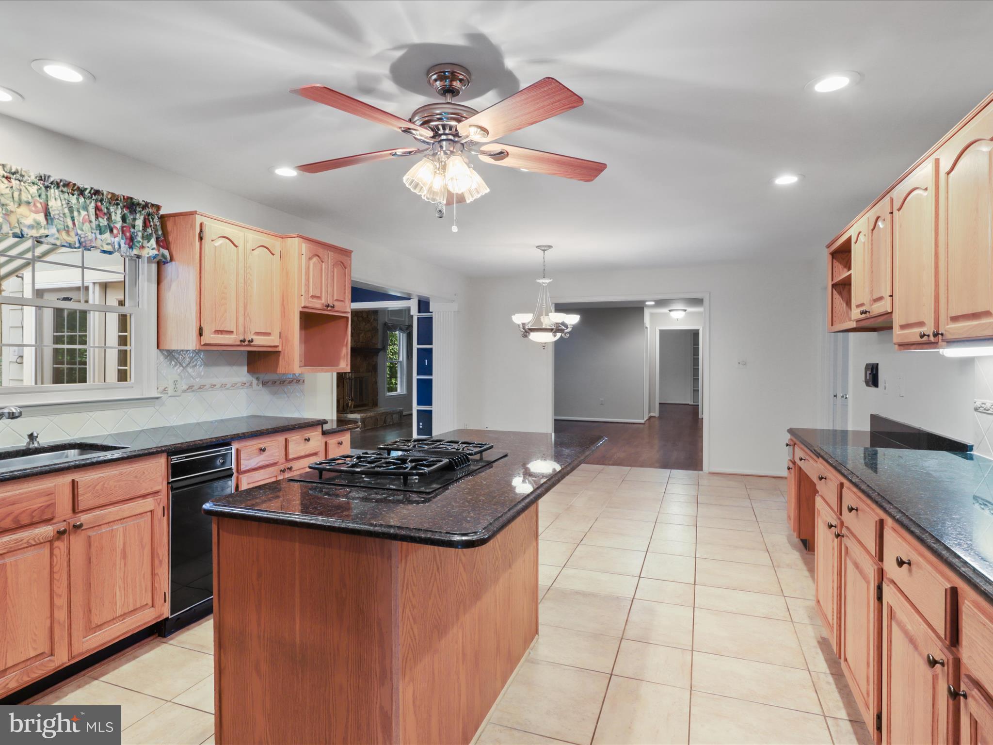 STILL OAKS - Residential