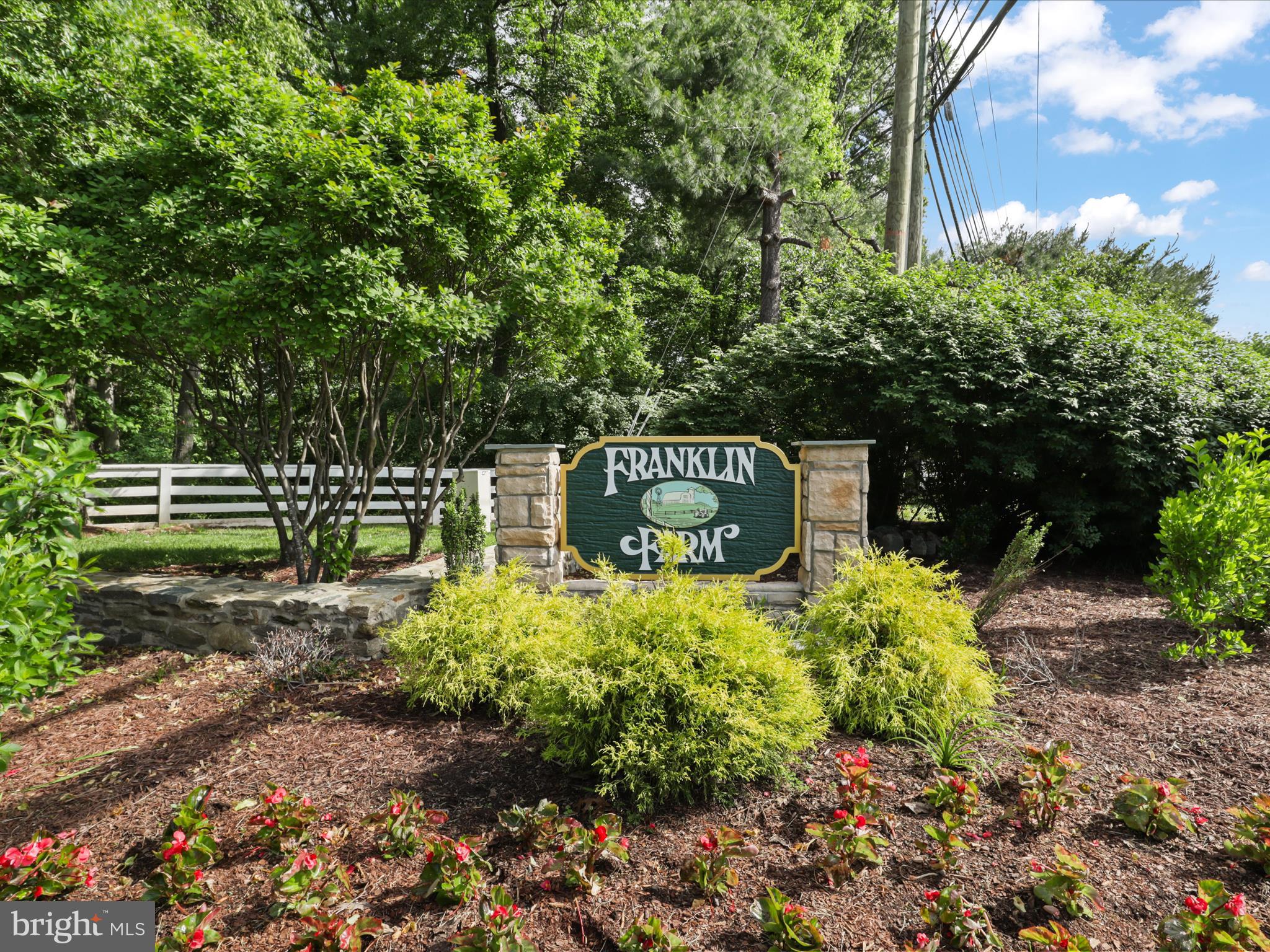 STILL OAKS - Residential