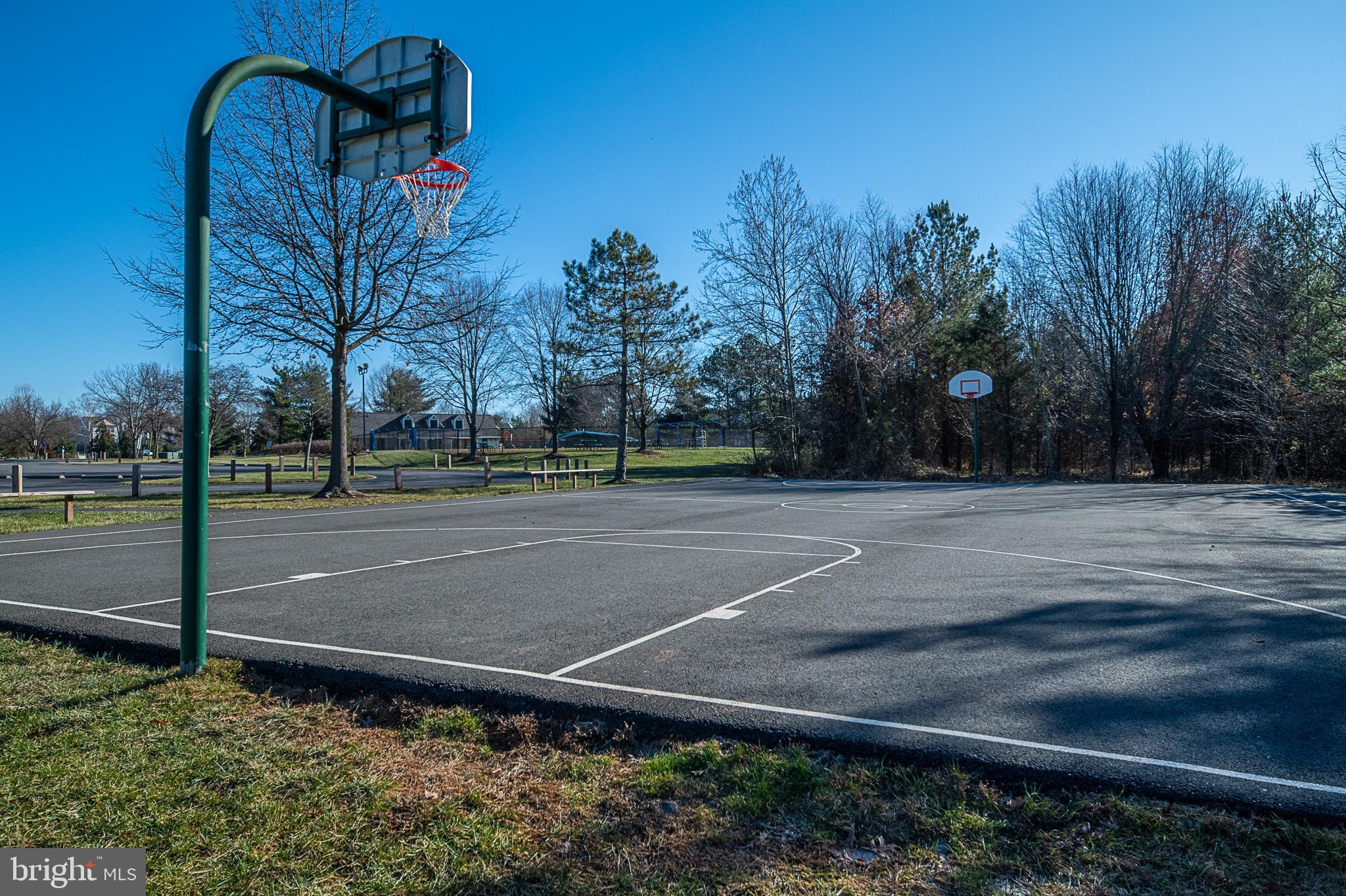 STILL OAKS - Residential