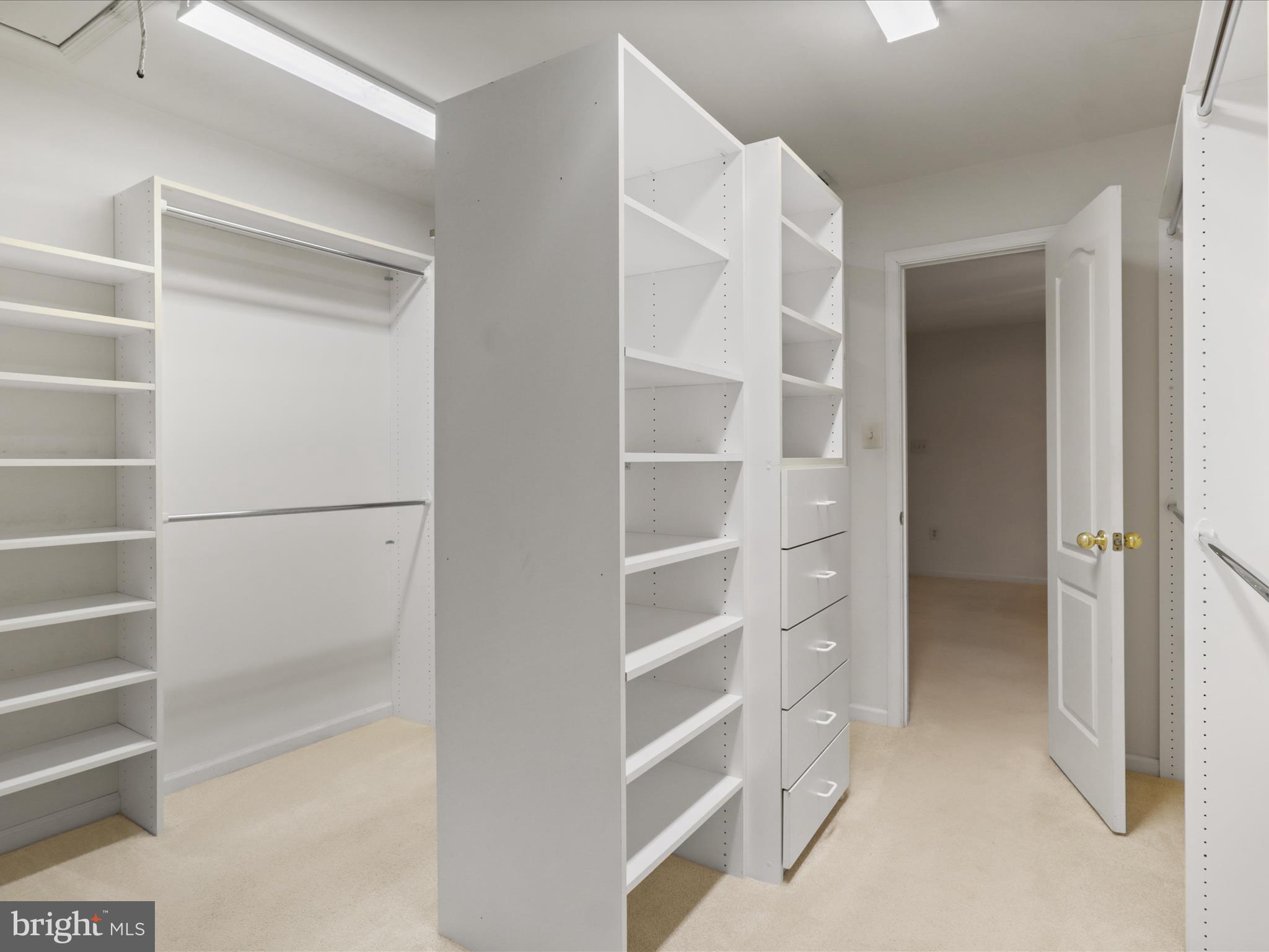 STILL OAKS - Residential