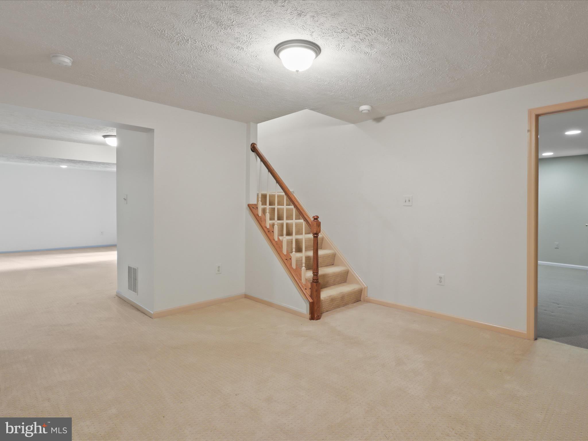 STILL OAKS - Residential