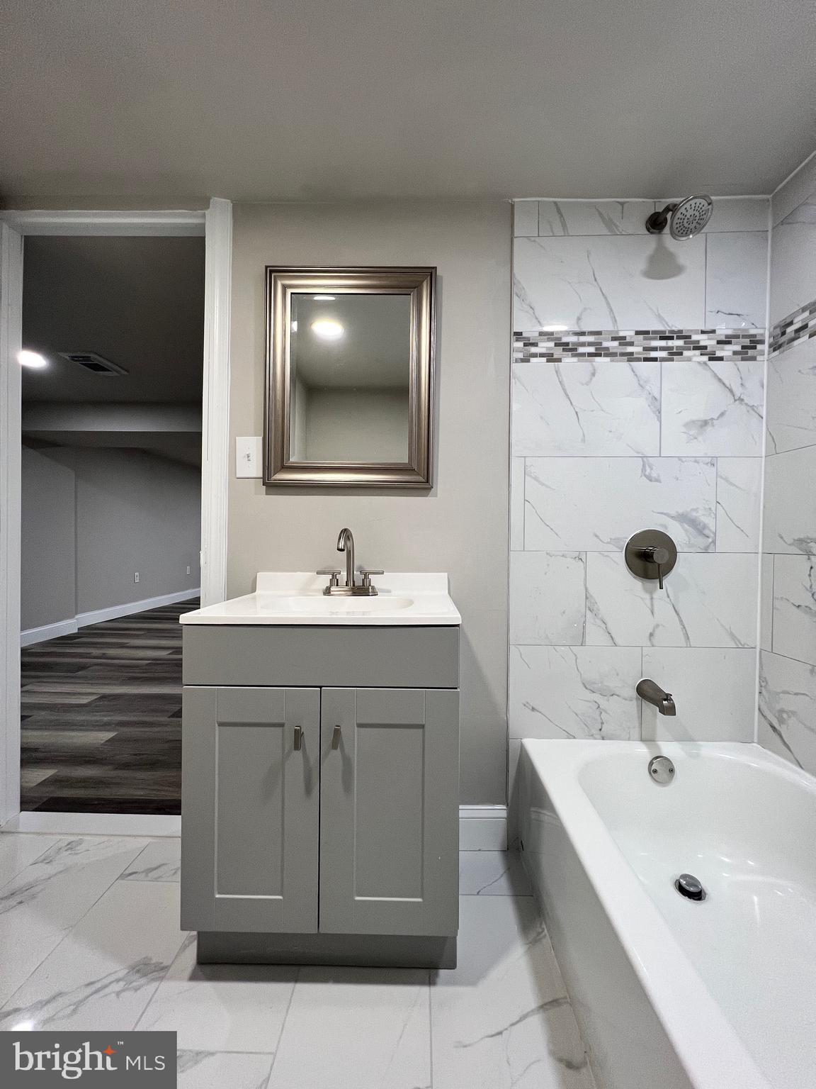 THUNDER HILL - Residential