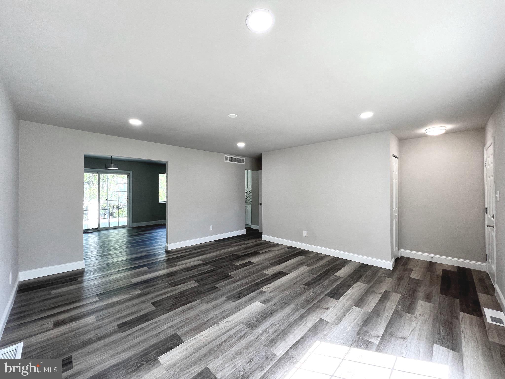 THUNDER HILL - Residential