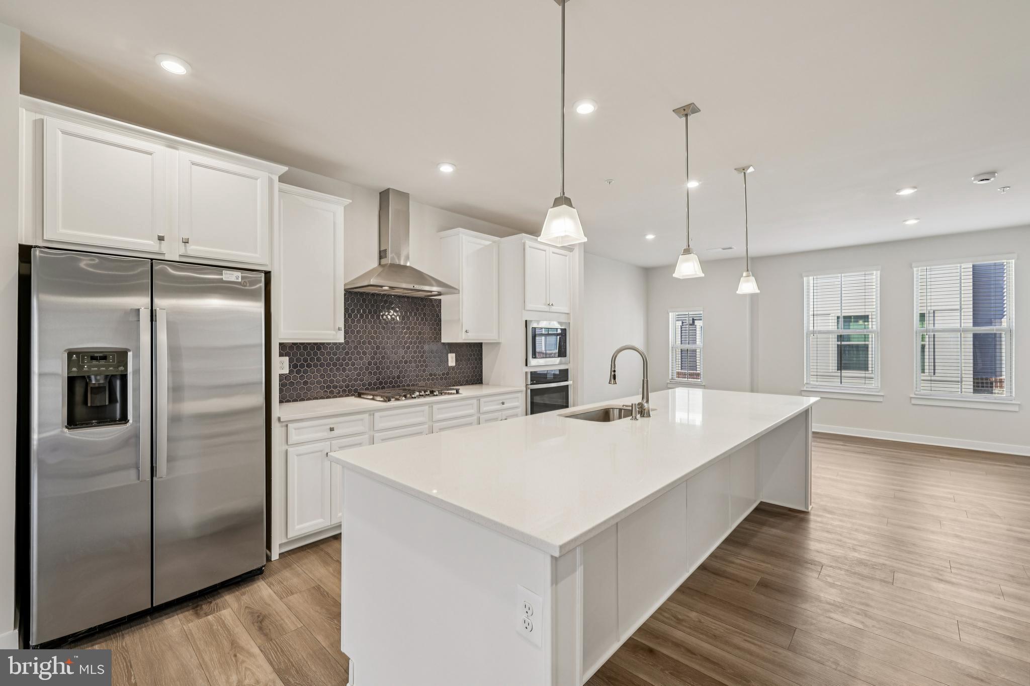 TOWN SQUARE ROW - Residential