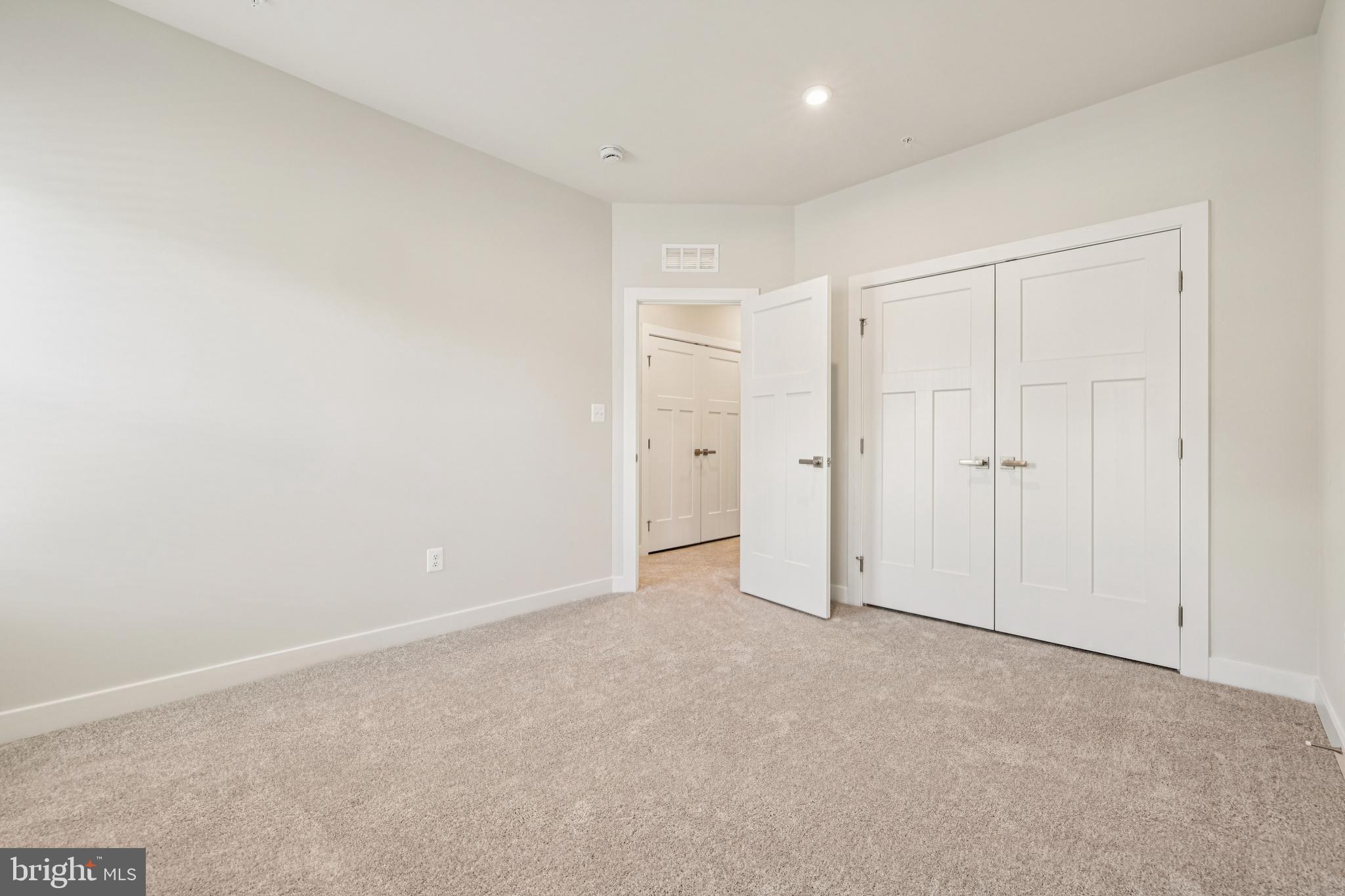 TOWN SQUARE ROW - Residential