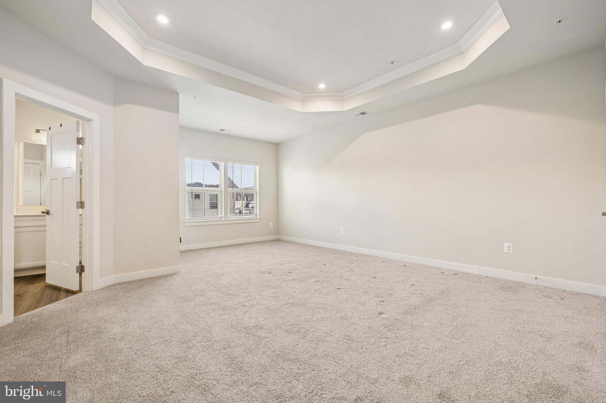 TOWN SQUARE ROW - Residential