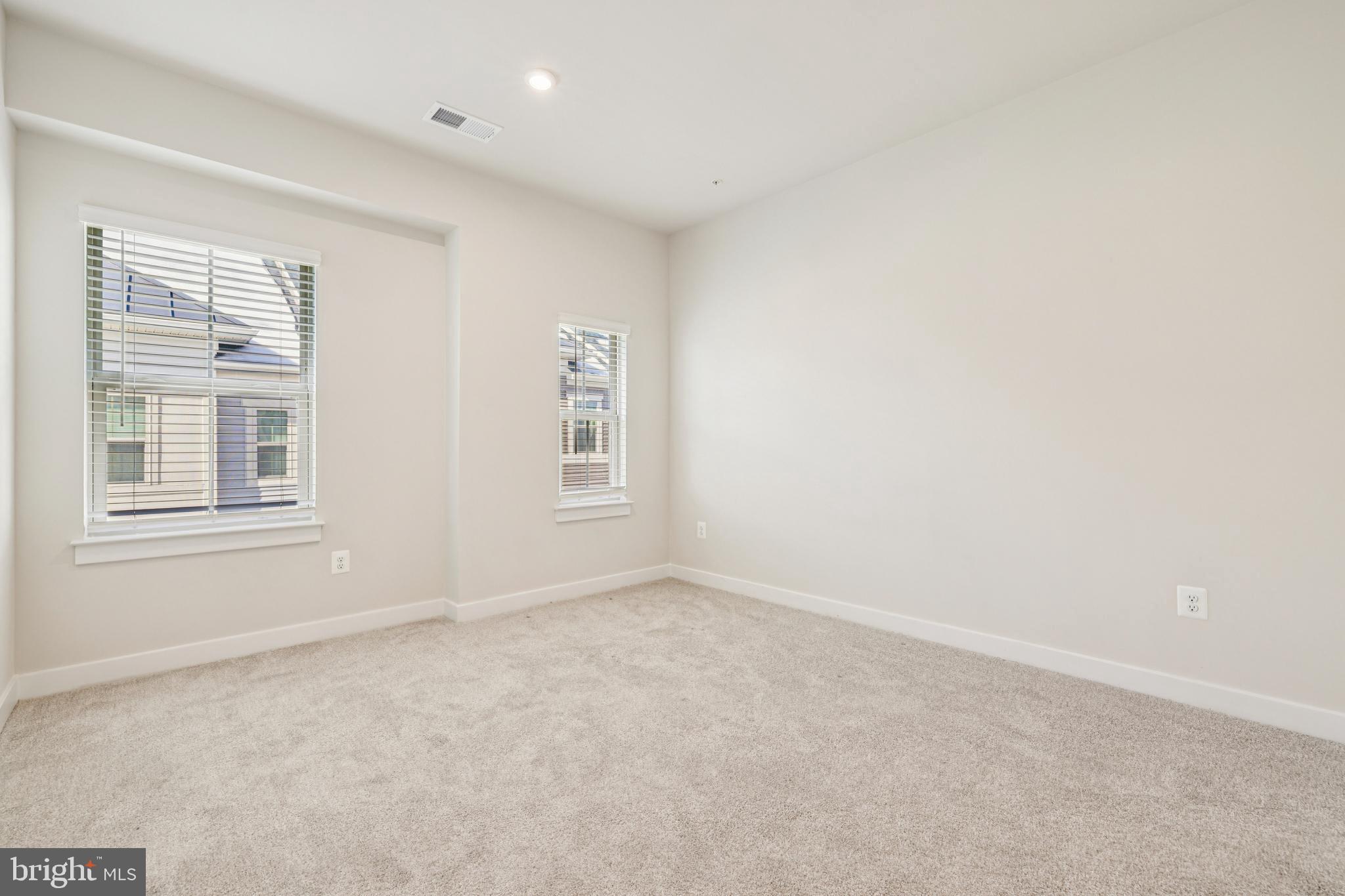 TOWN SQUARE ROW - Residential