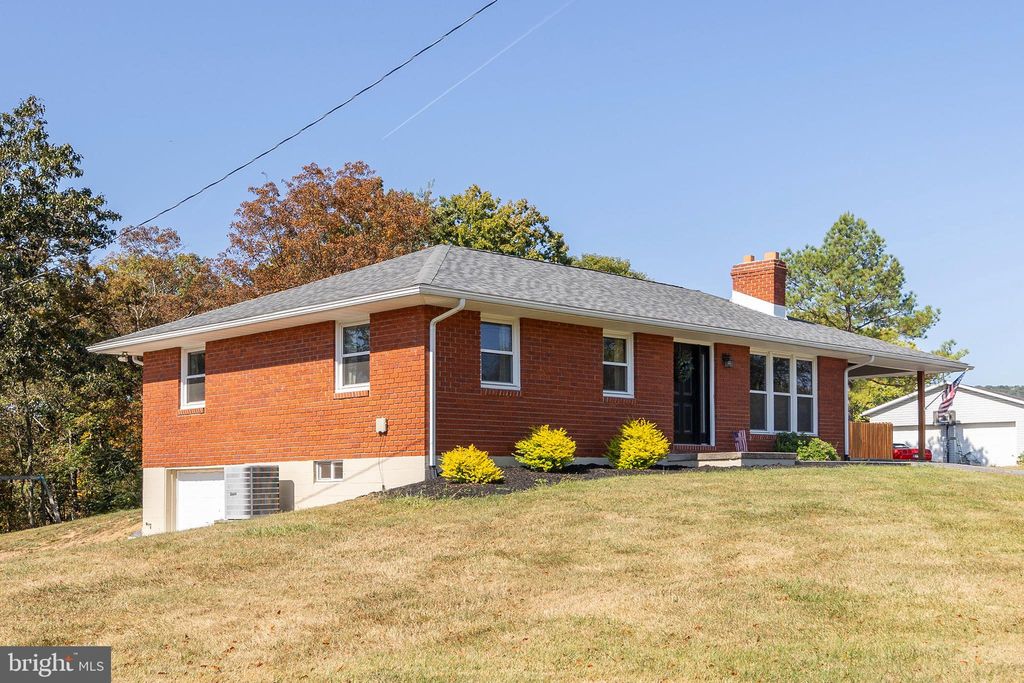 Photo of 89 Fern Trail, AUGUSTA, WV 26704 (MLS # WVHS2006788)