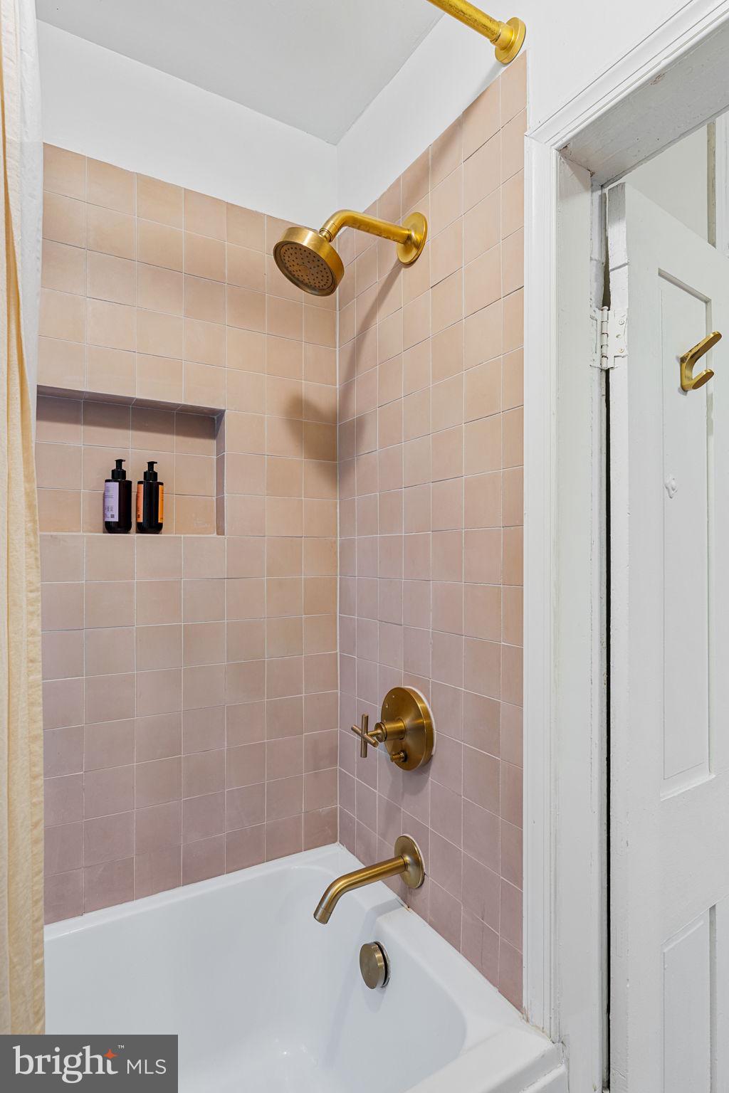 PHILADELPHIA - Residential