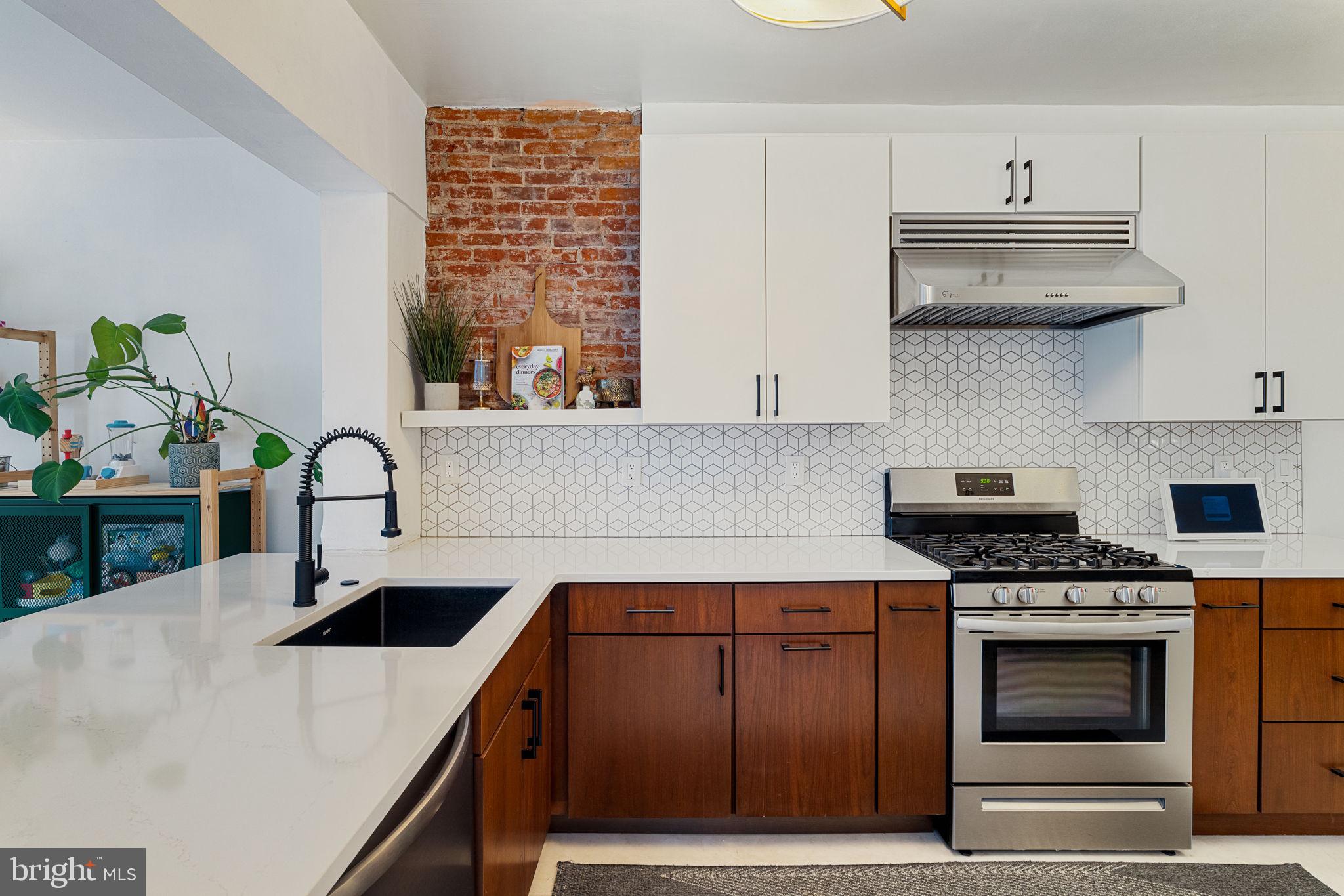 PHILADELPHIA - Residential