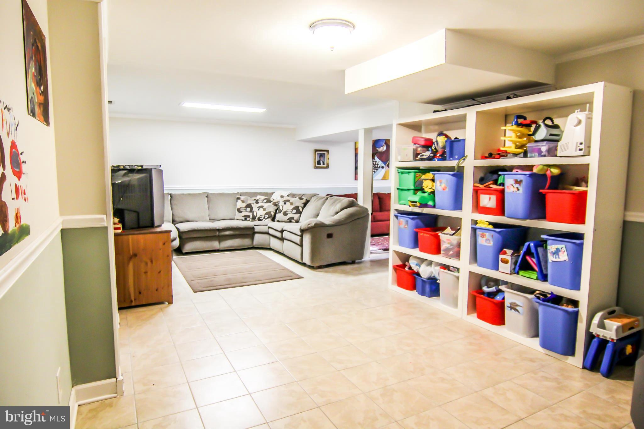 MONTCLAIR - Residential