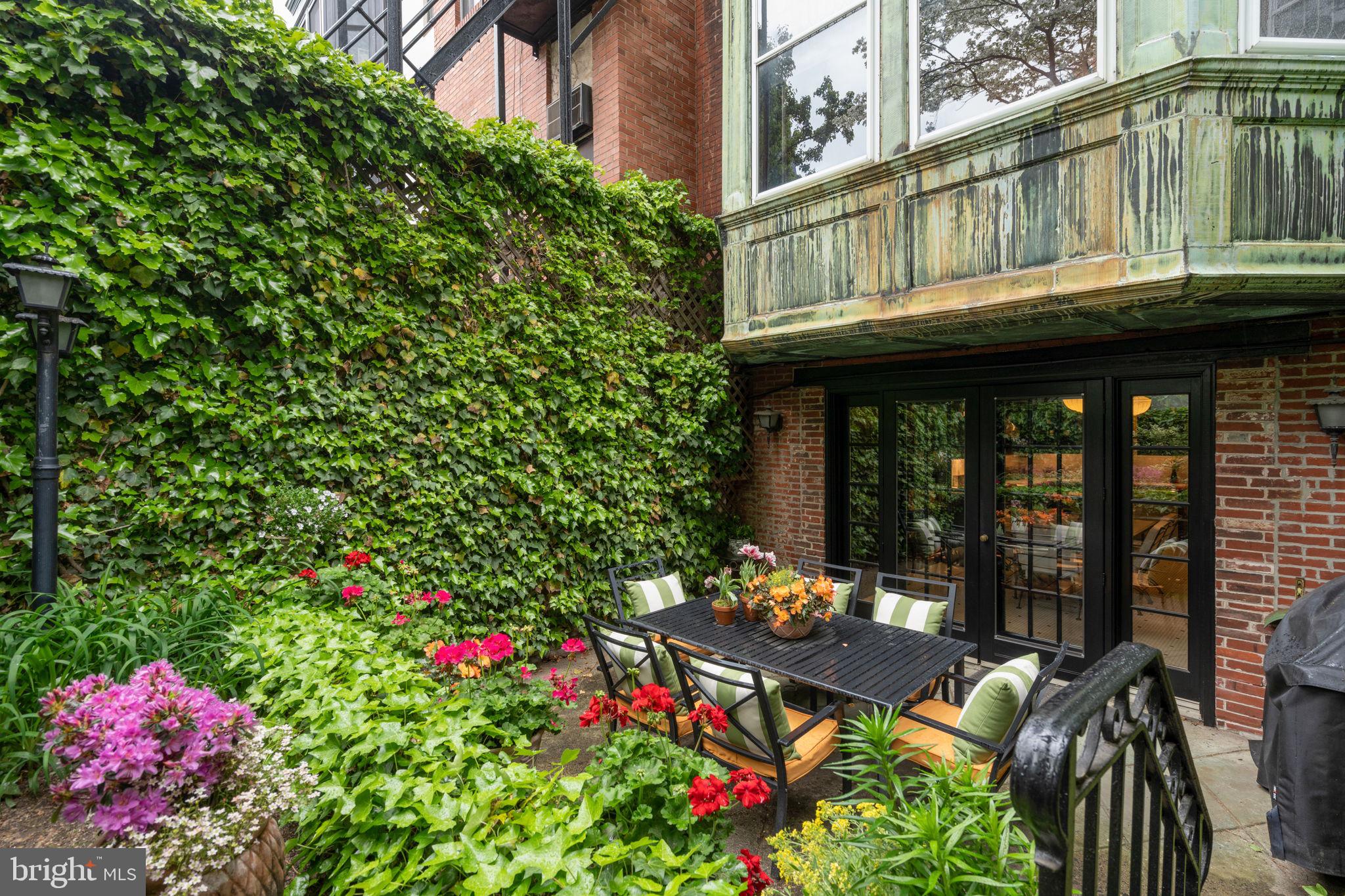 RITTENHOUSE SQUARE - Residential