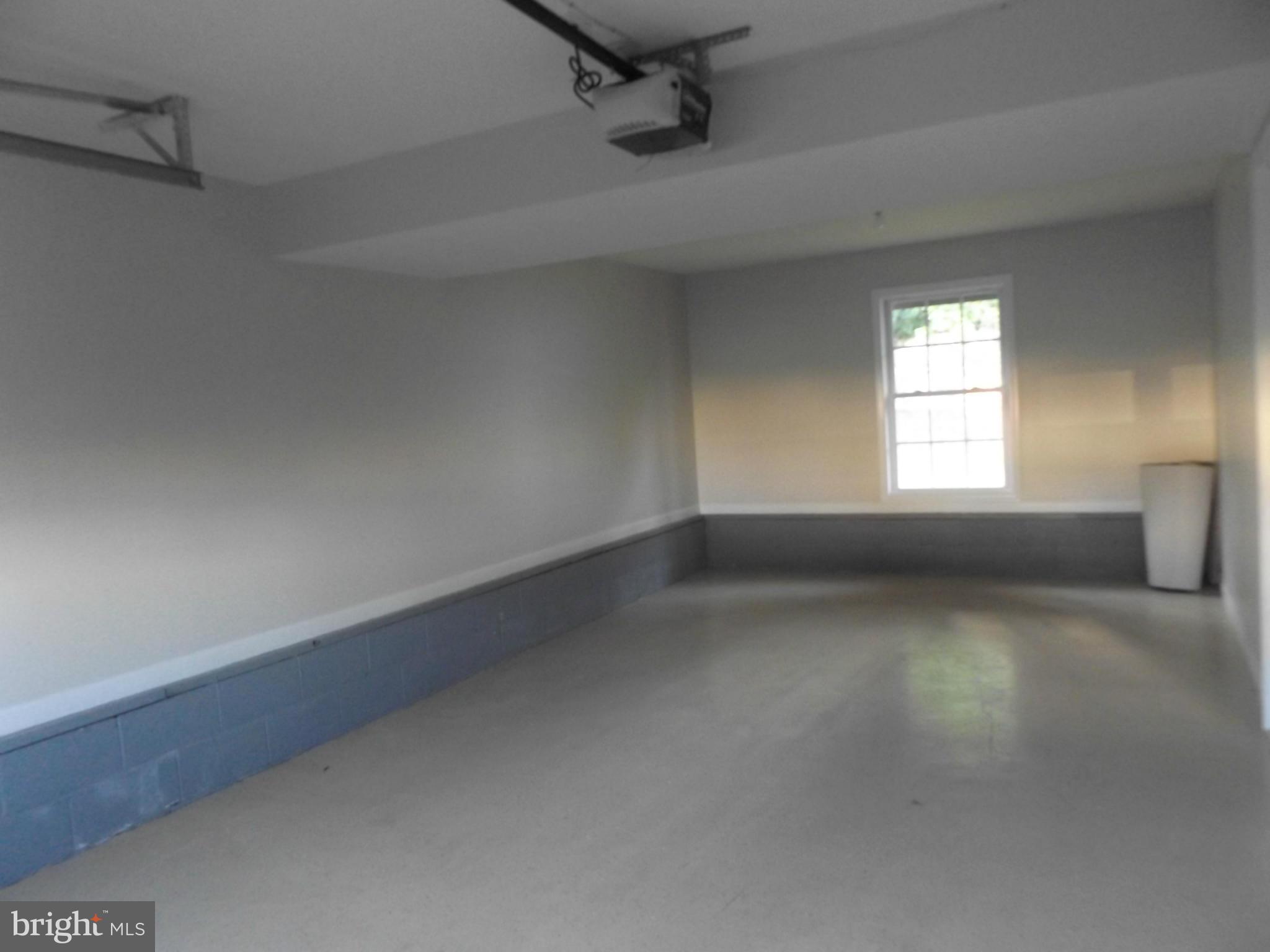 INWOOD VILLAGE - Residential