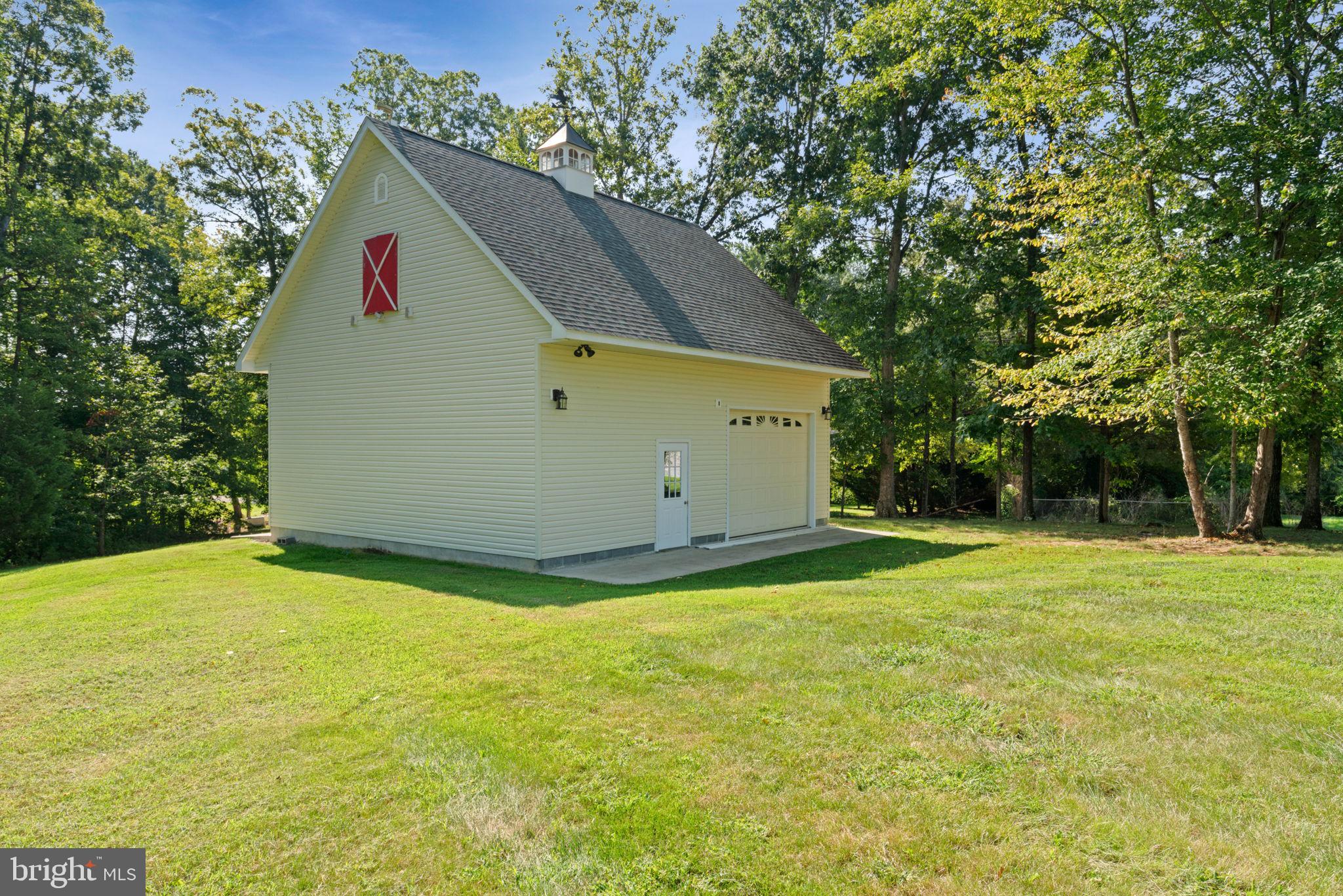 6 ARDEN LANE