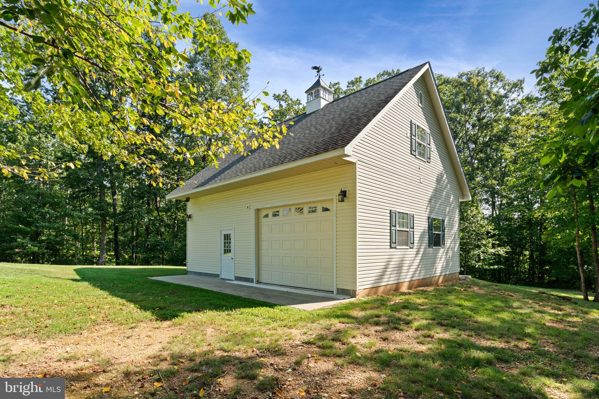 6 ARDEN LANE