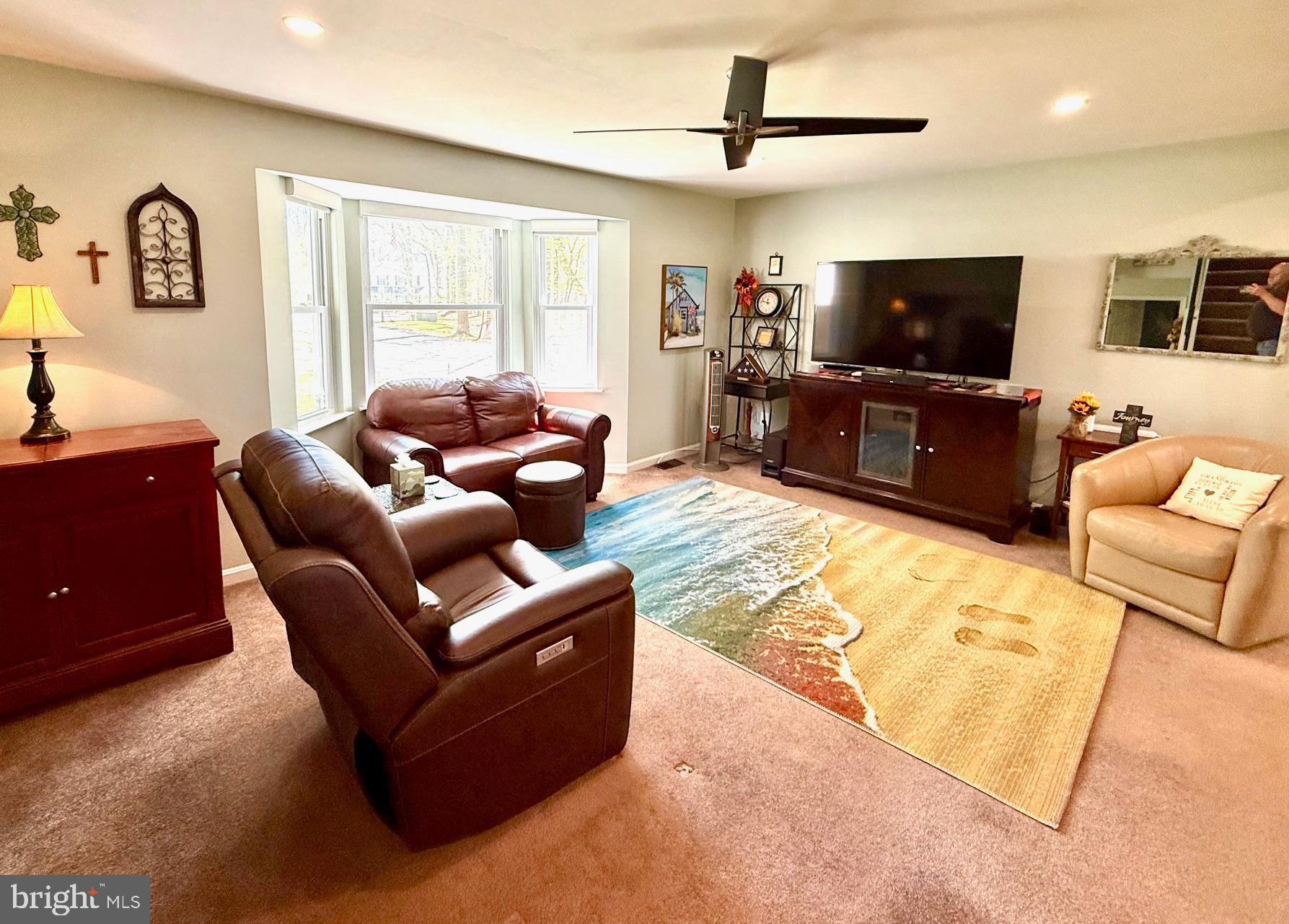 LAKE KARYLBROOK - Residential