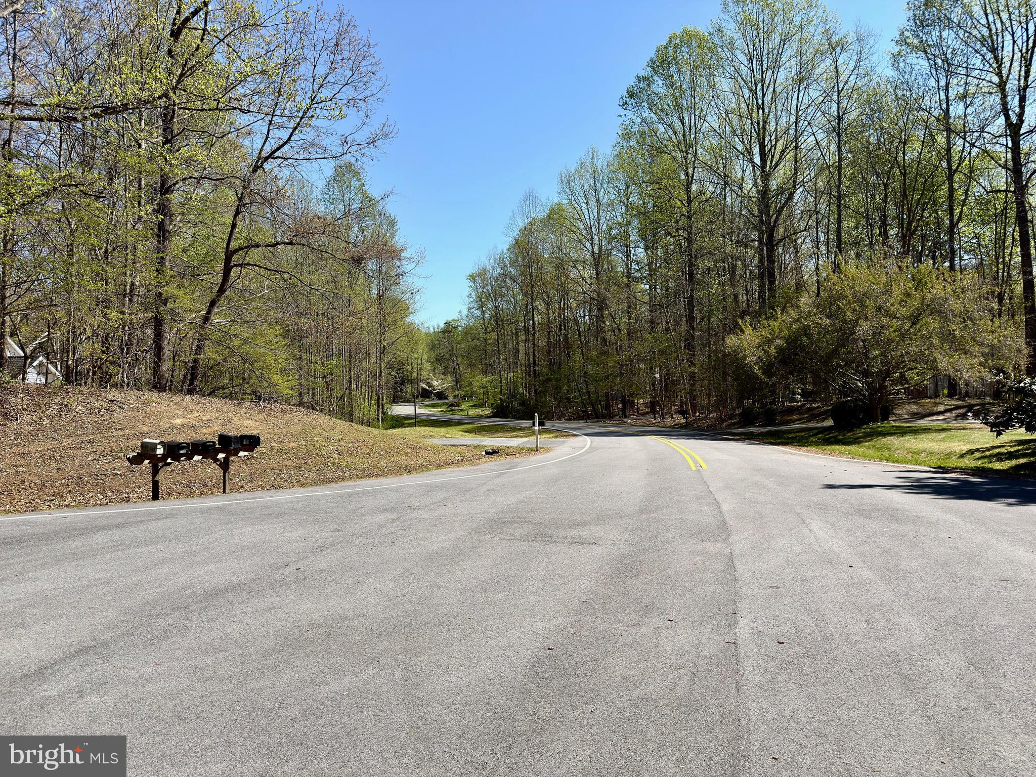 LAKE KARYLBROOK - Residential