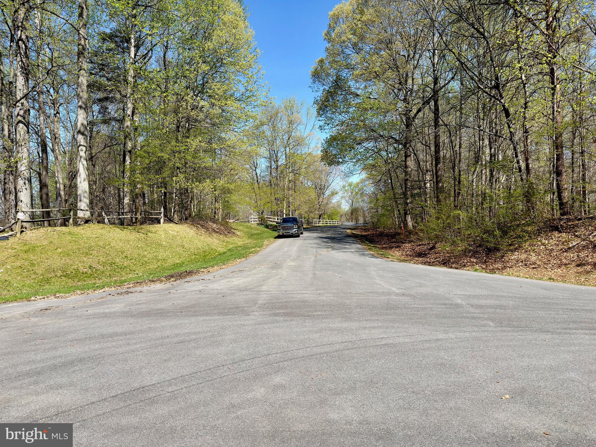 LAKE KARYLBROOK - Residential