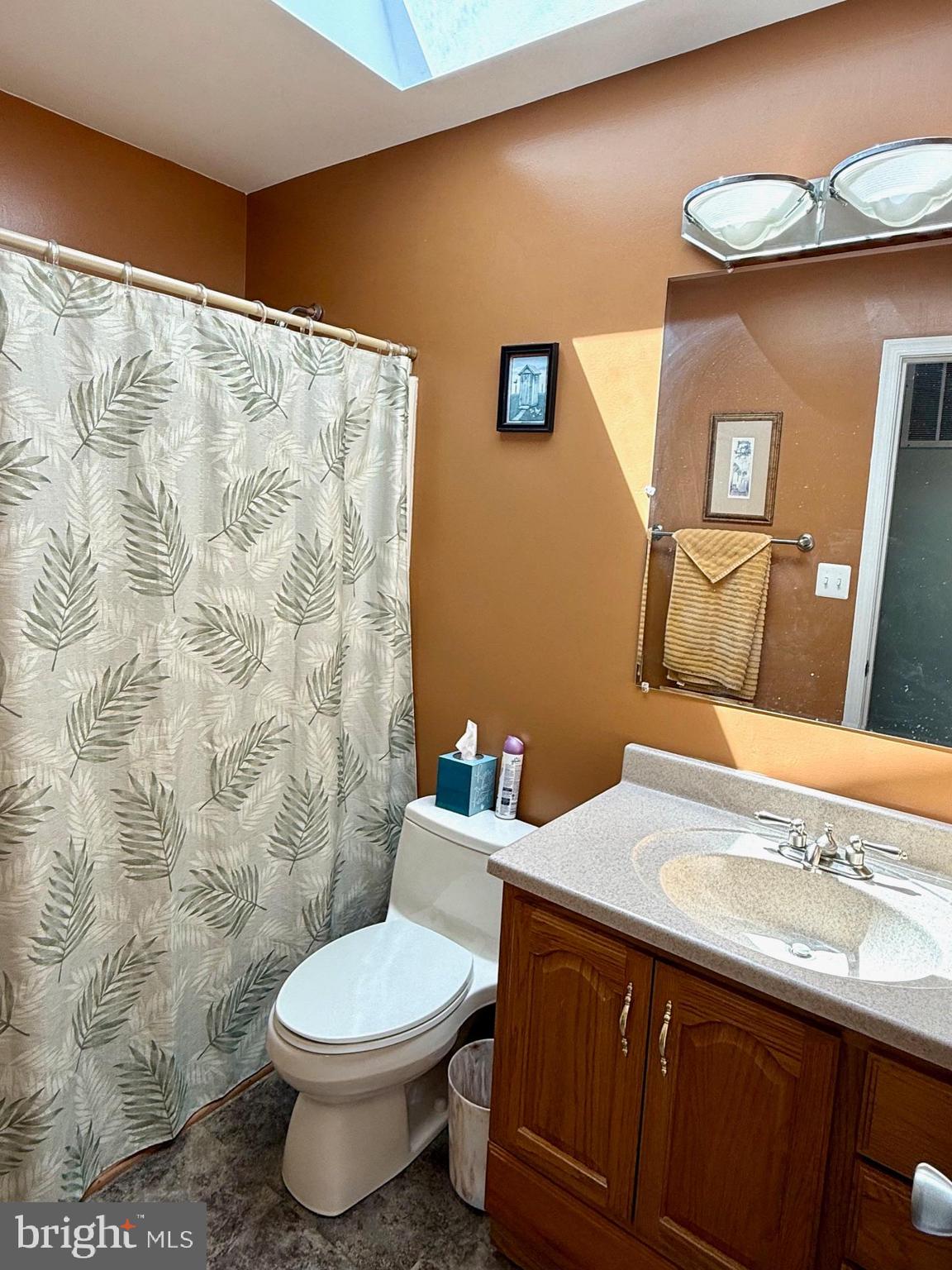 LAKE KARYLBROOK - Residential